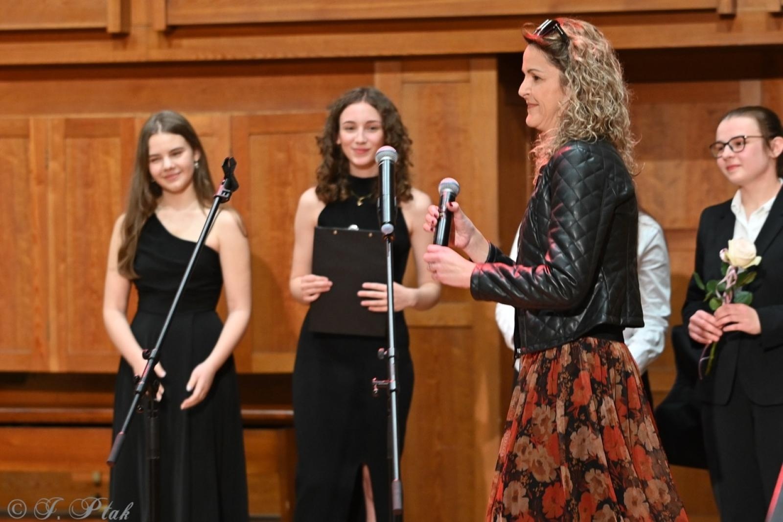 Zdjęcie w galerii na portalu naszraciborz.pl: Muzyczna podróż na zakończenie projektu Sztuka emocji [FOTO i WIDEO] wiadomości z regionu