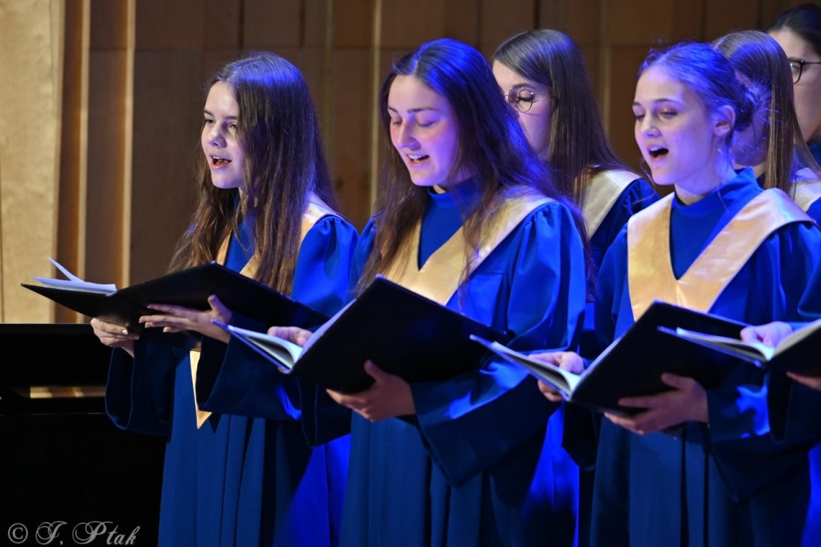Zdjęcie w galerii na portalu naszraciborz.pl: Muzyczna podróż na zakończenie projektu Sztuka emocji [FOTO i WIDEO] wiadomości z regionu