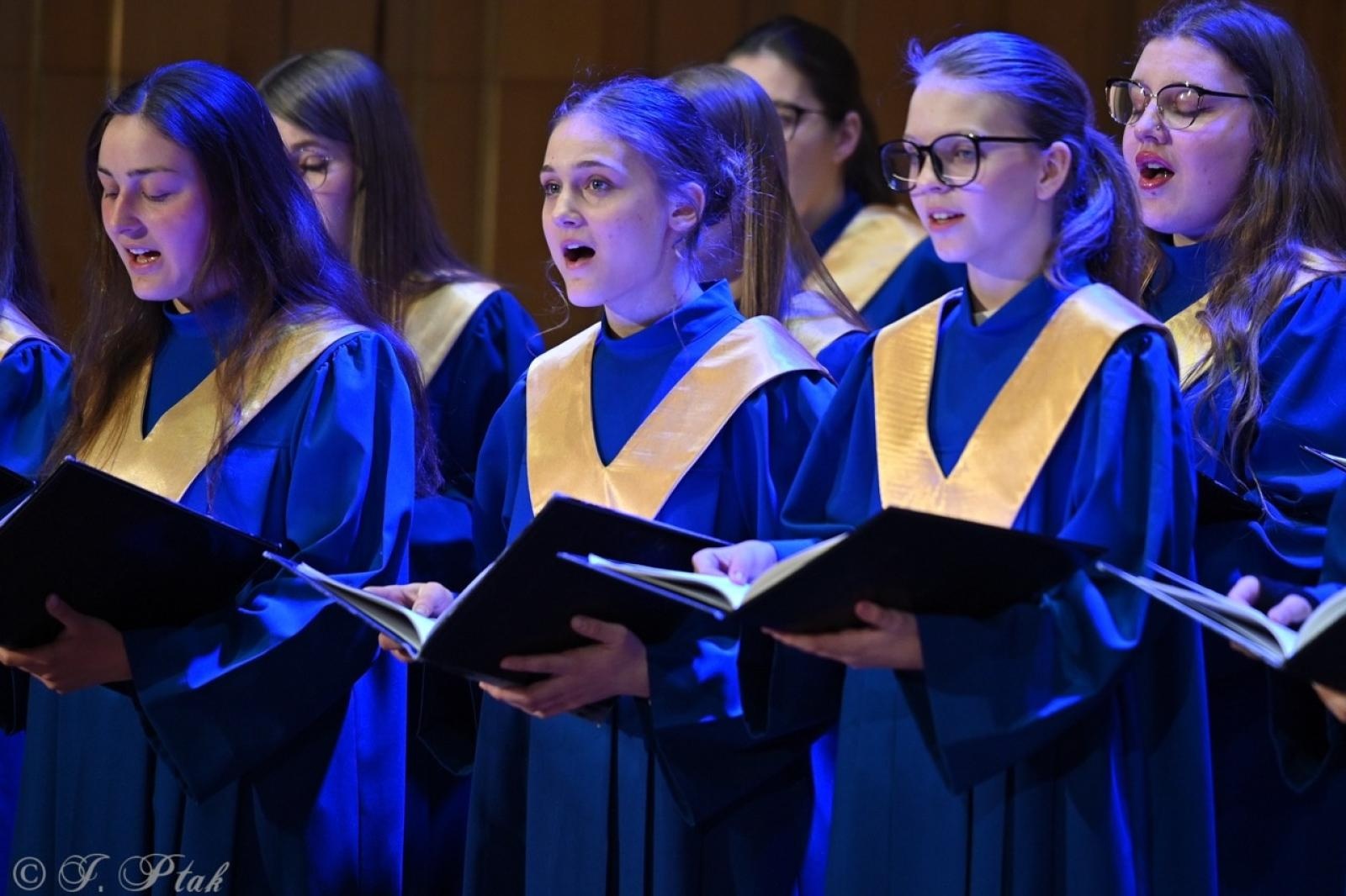 Zdjęcie w galerii na portalu naszraciborz.pl: Muzyczna podróż na zakończenie projektu Sztuka emocji [FOTO i WIDEO] wiadomości z regionu