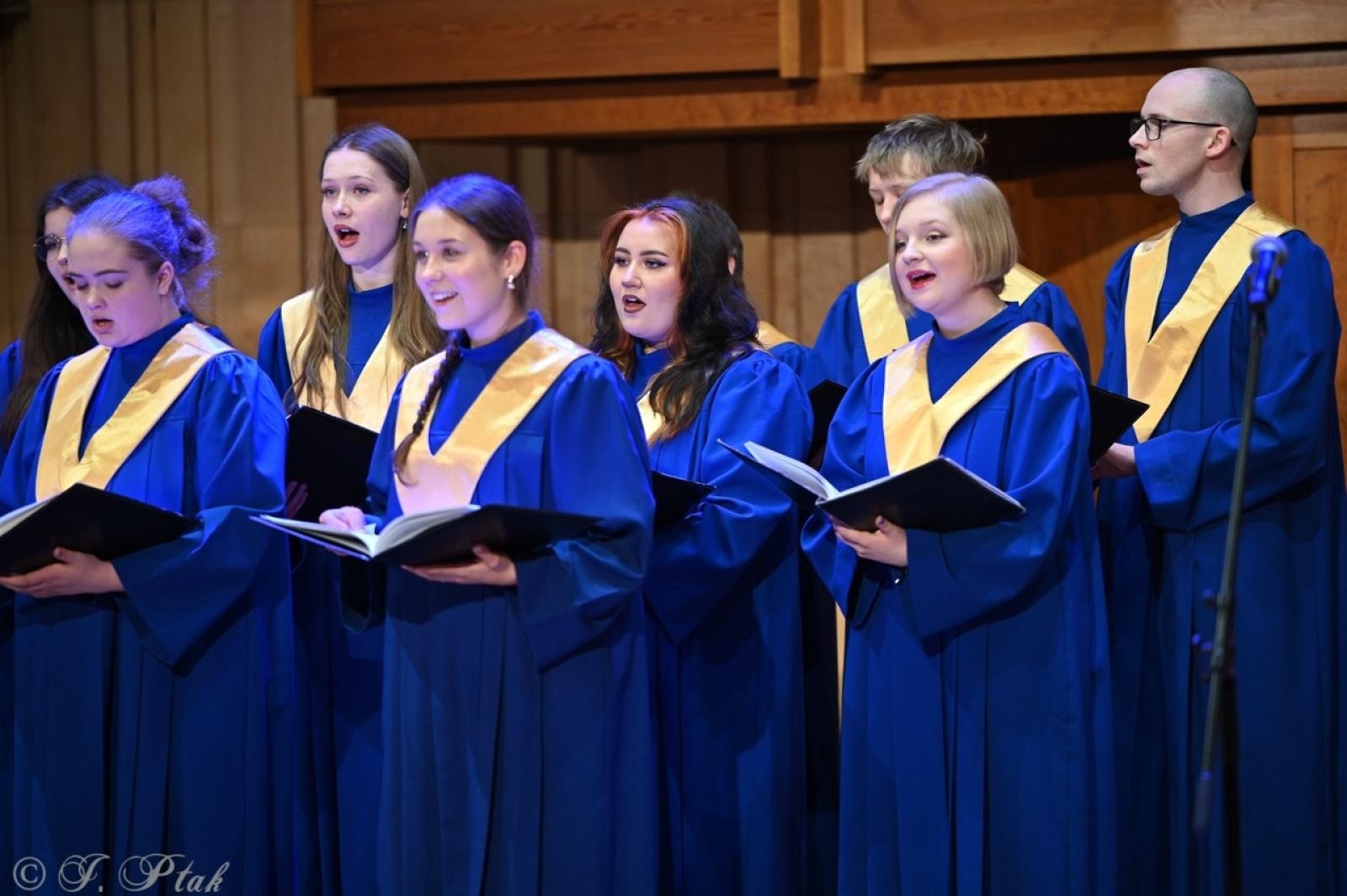 Zdjęcie w galerii na portalu naszraciborz.pl: Muzyczna podróż na zakończenie projektu Sztuka emocji [FOTO i WIDEO] wiadomości z regionu