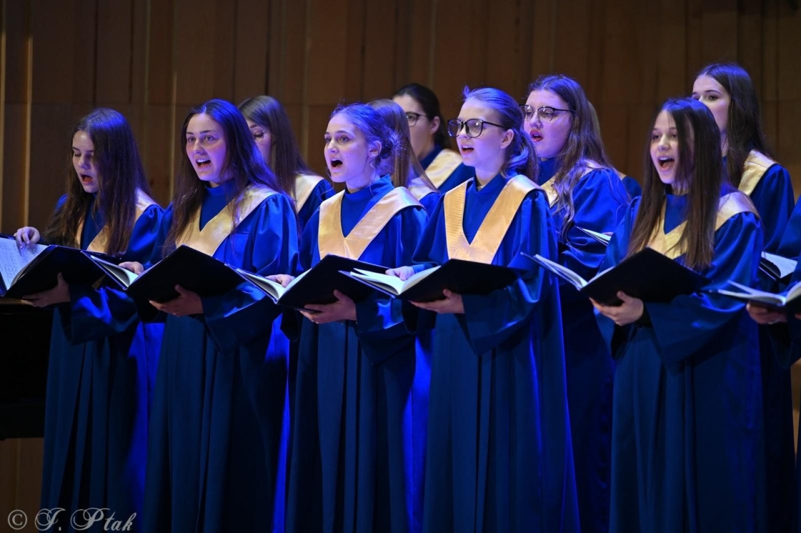Zdjęcie w galerii na portalu naszraciborz.pl: Muzyczna podróż na zakończenie projektu Sztuka emocji [FOTO i WIDEO] wiadomości z regionu