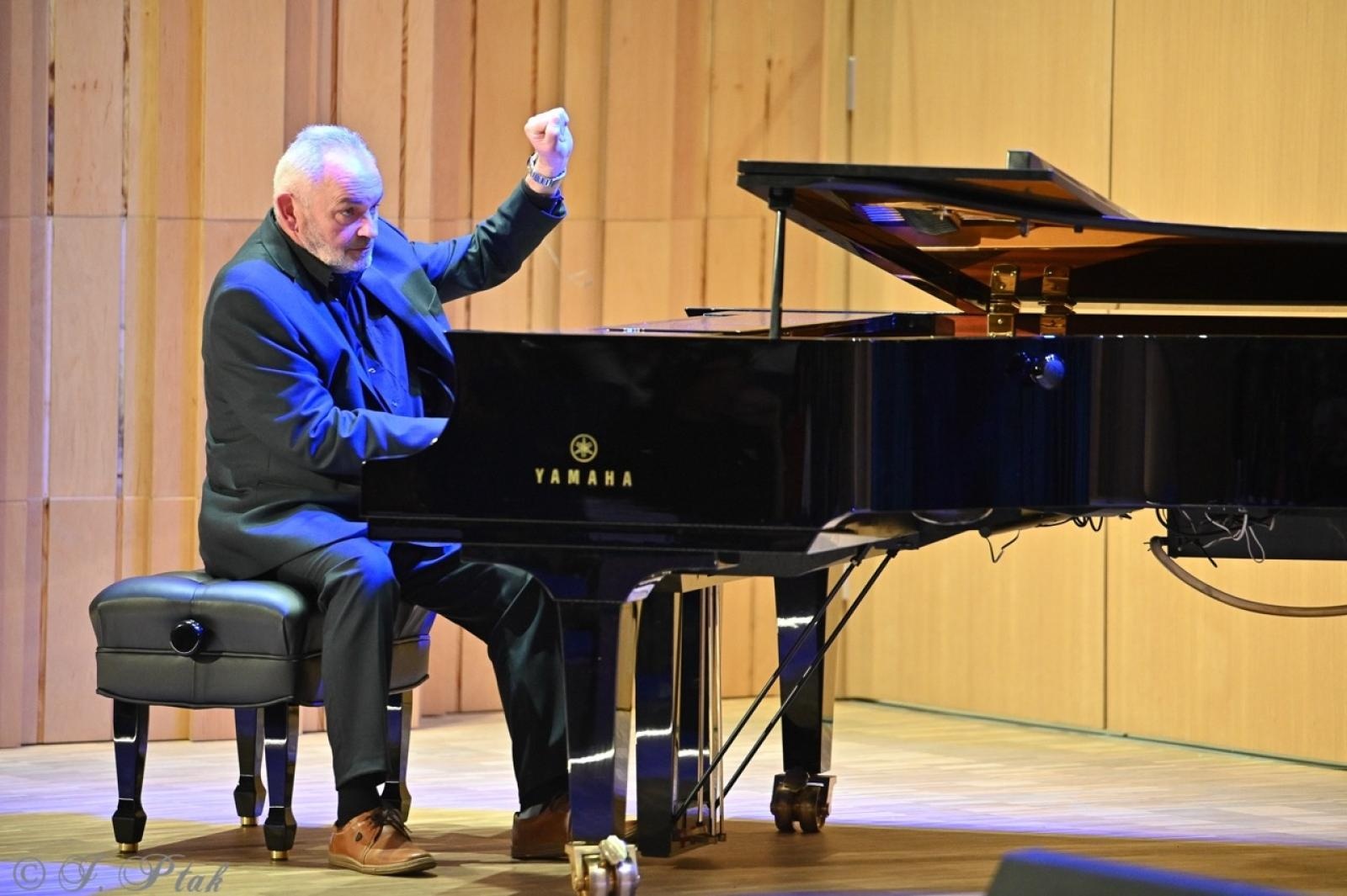 Zdjęcie w galerii na portalu naszraciborz.pl: Muzyczna podróż na zakończenie projektu Sztuka emocji [FOTO i WIDEO] wiadomości z regionu