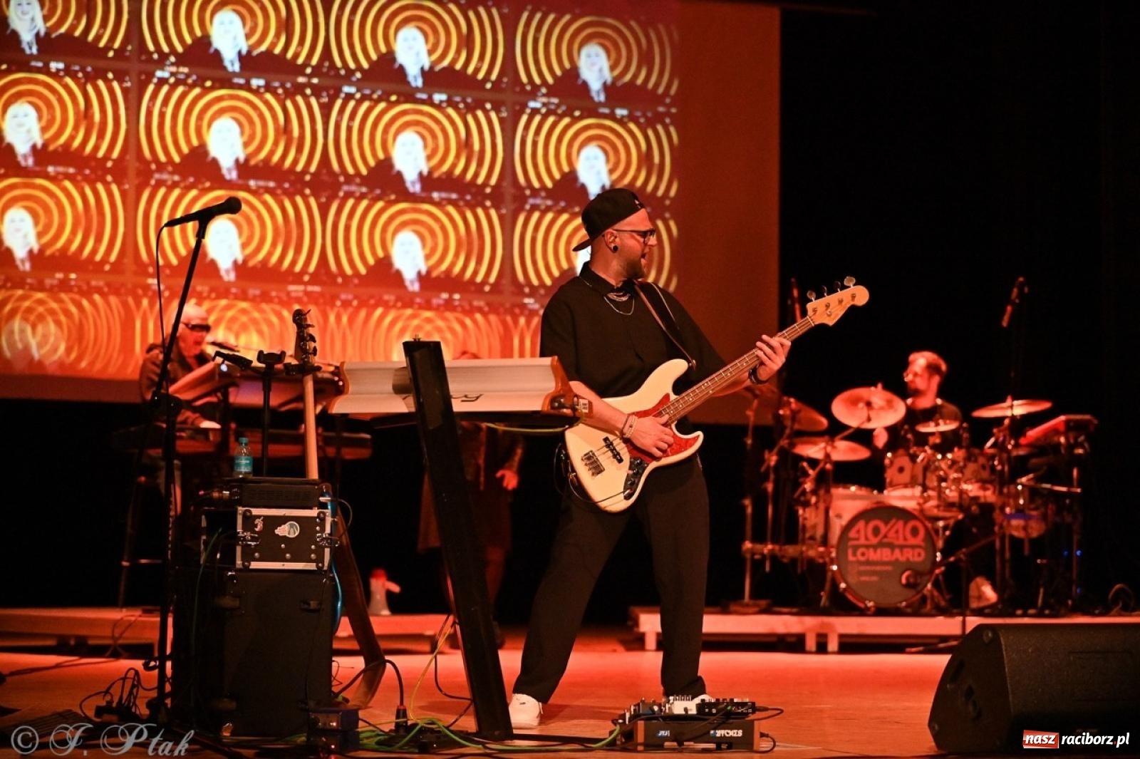 Zdjęcie w galerii na portalu naszraciborz.pl: Lombard 40/40! - 40 lat, 40 piosenek w Raciborzu [FOTO i WIDEO] wiadomości z regionu