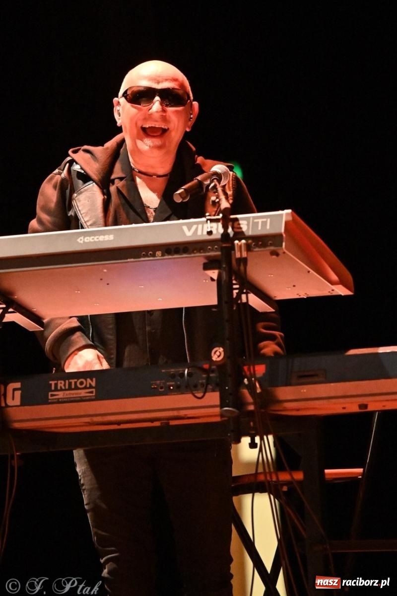 Zdjęcie w galerii na portalu naszraciborz.pl: Lombard 40/40! - 40 lat, 40 piosenek w Raciborzu [FOTO i WIDEO] wiadomości z regionu