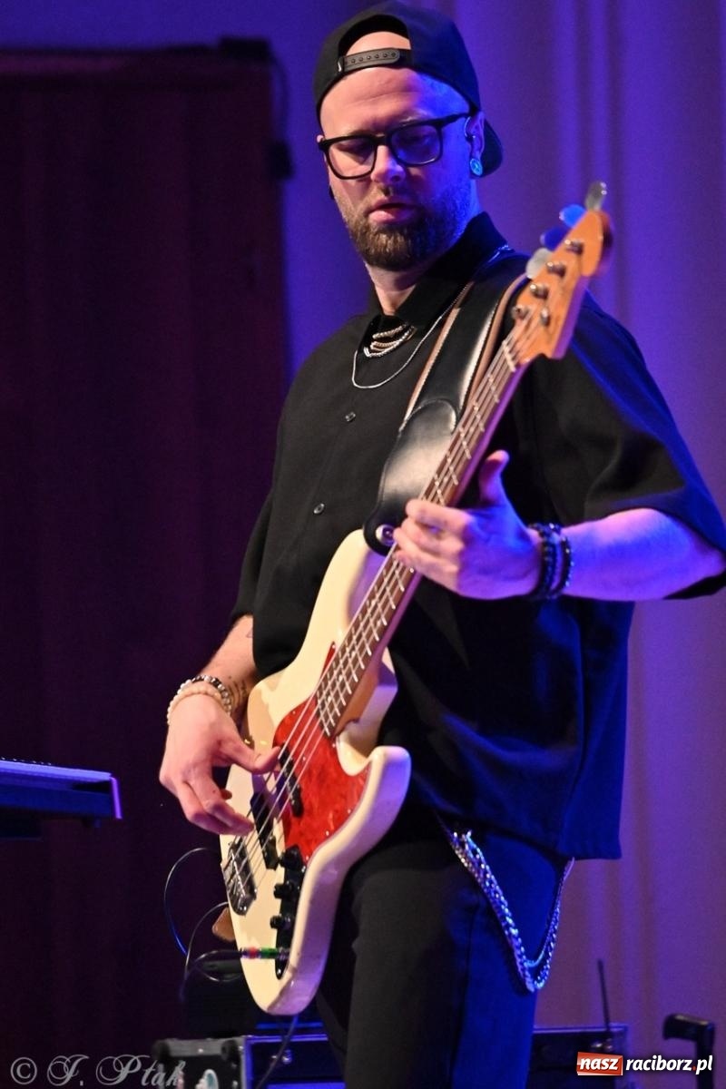 Zdjęcie w galerii na portalu naszraciborz.pl: Lombard 40/40! - 40 lat, 40 piosenek w Raciborzu [FOTO i WIDEO] wiadomości z regionu