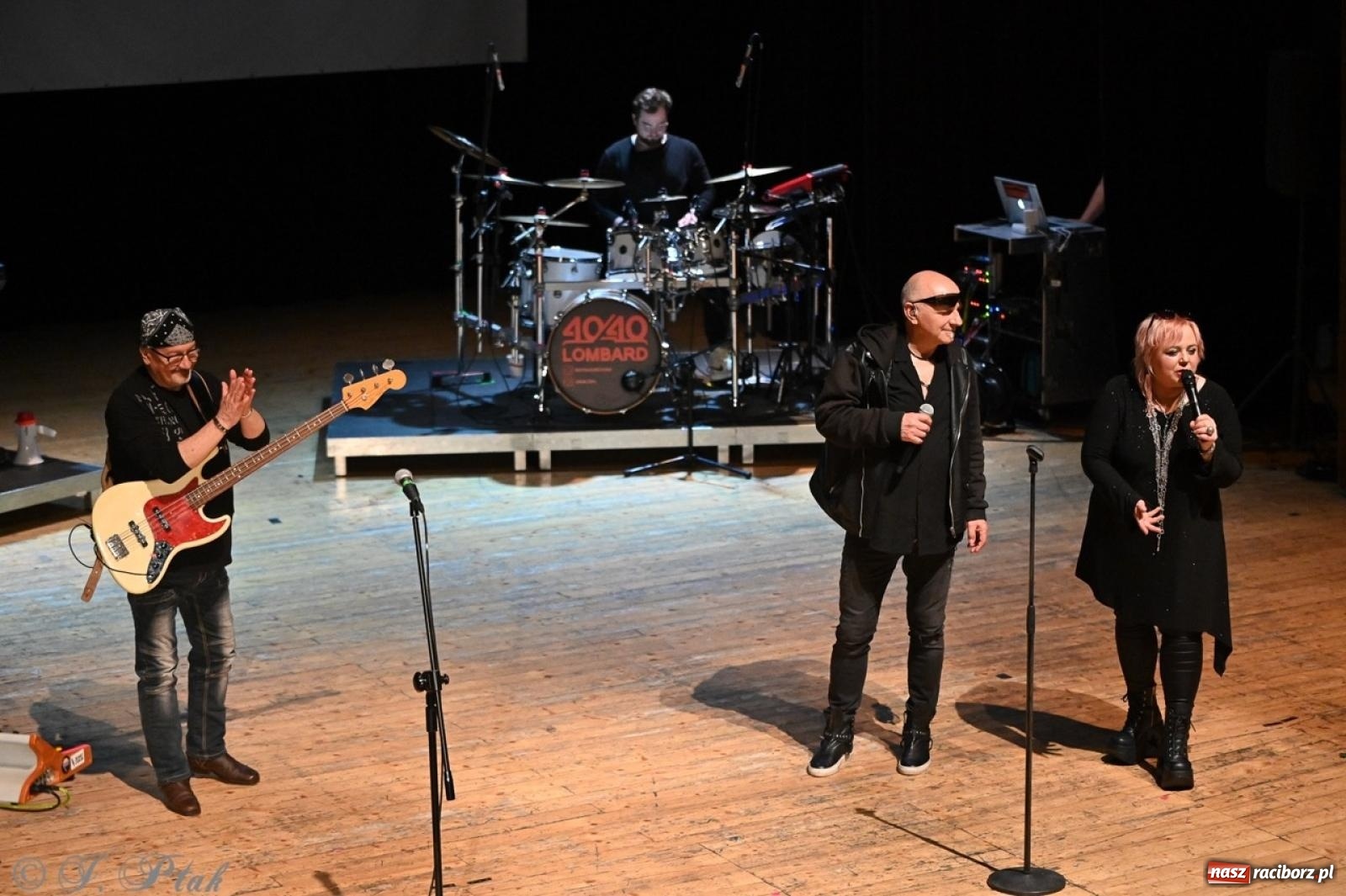 Zdjęcie w galerii na portalu naszraciborz.pl: Lombard 40/40! - 40 lat, 40 piosenek w Raciborzu [FOTO i WIDEO] wiadomości z regionu