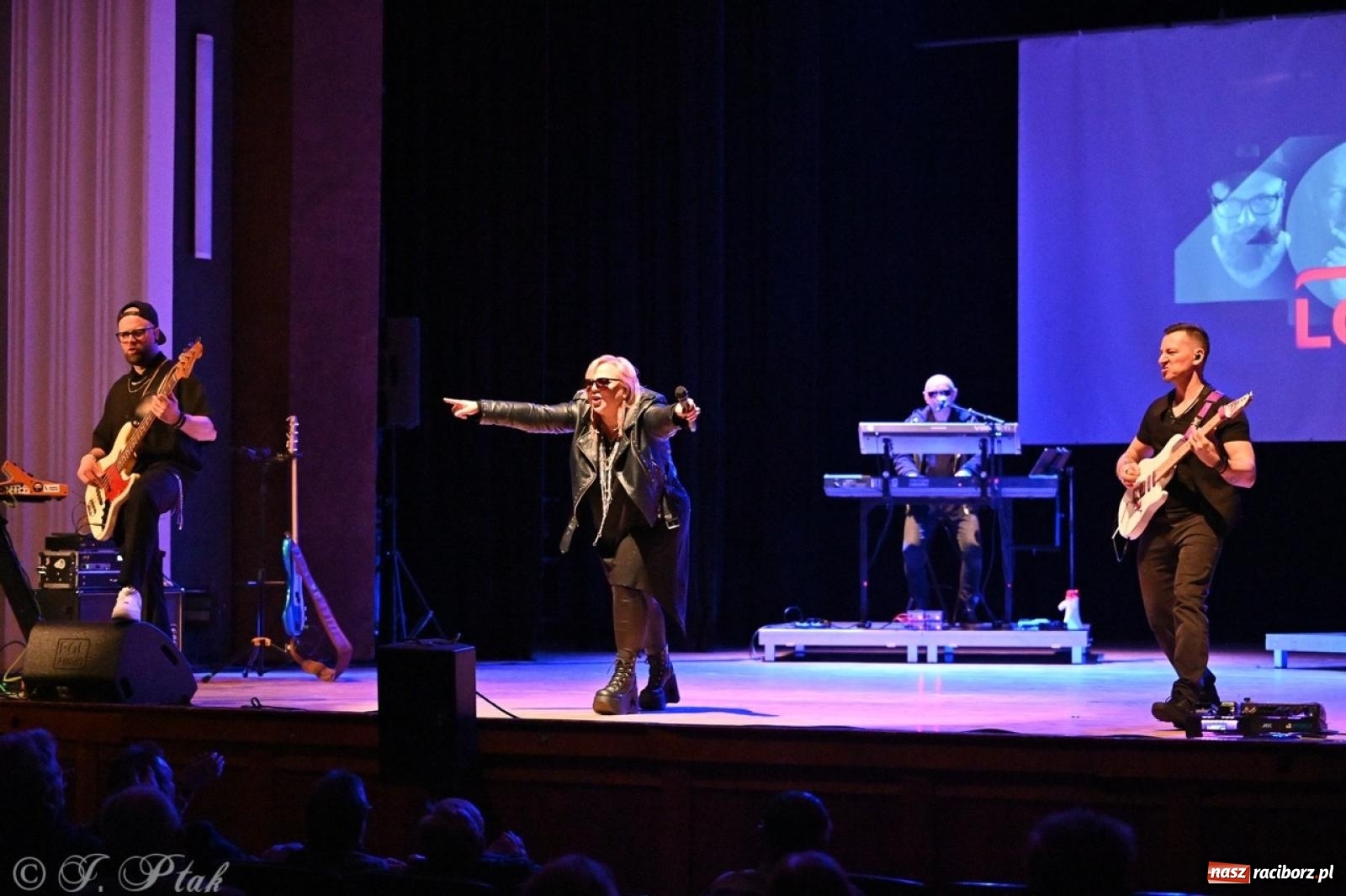 Zdjęcie w galerii na portalu naszraciborz.pl: Lombard 40/40! - 40 lat, 40 piosenek w Raciborzu [FOTO i WIDEO] wiadomości z regionu