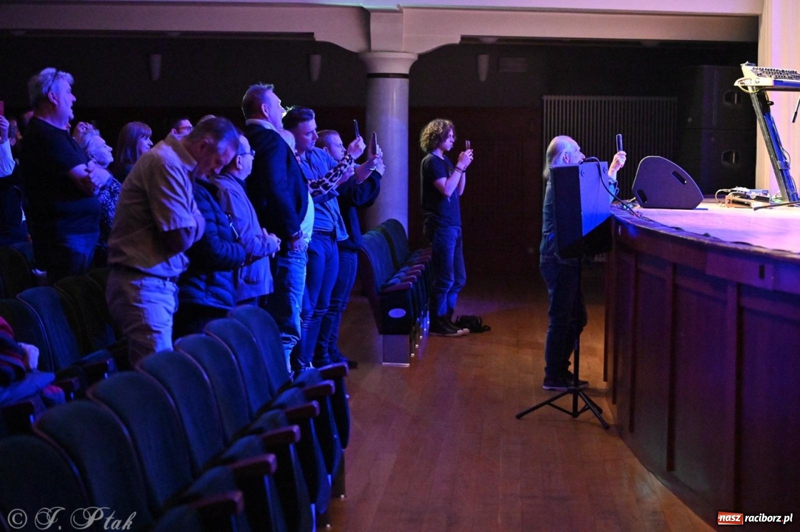 Zdjęcie w galerii na portalu naszraciborz.pl: Lombard 40/40! - 40 lat, 40 piosenek w Raciborzu [FOTO i WIDEO] wiadomości z regionu