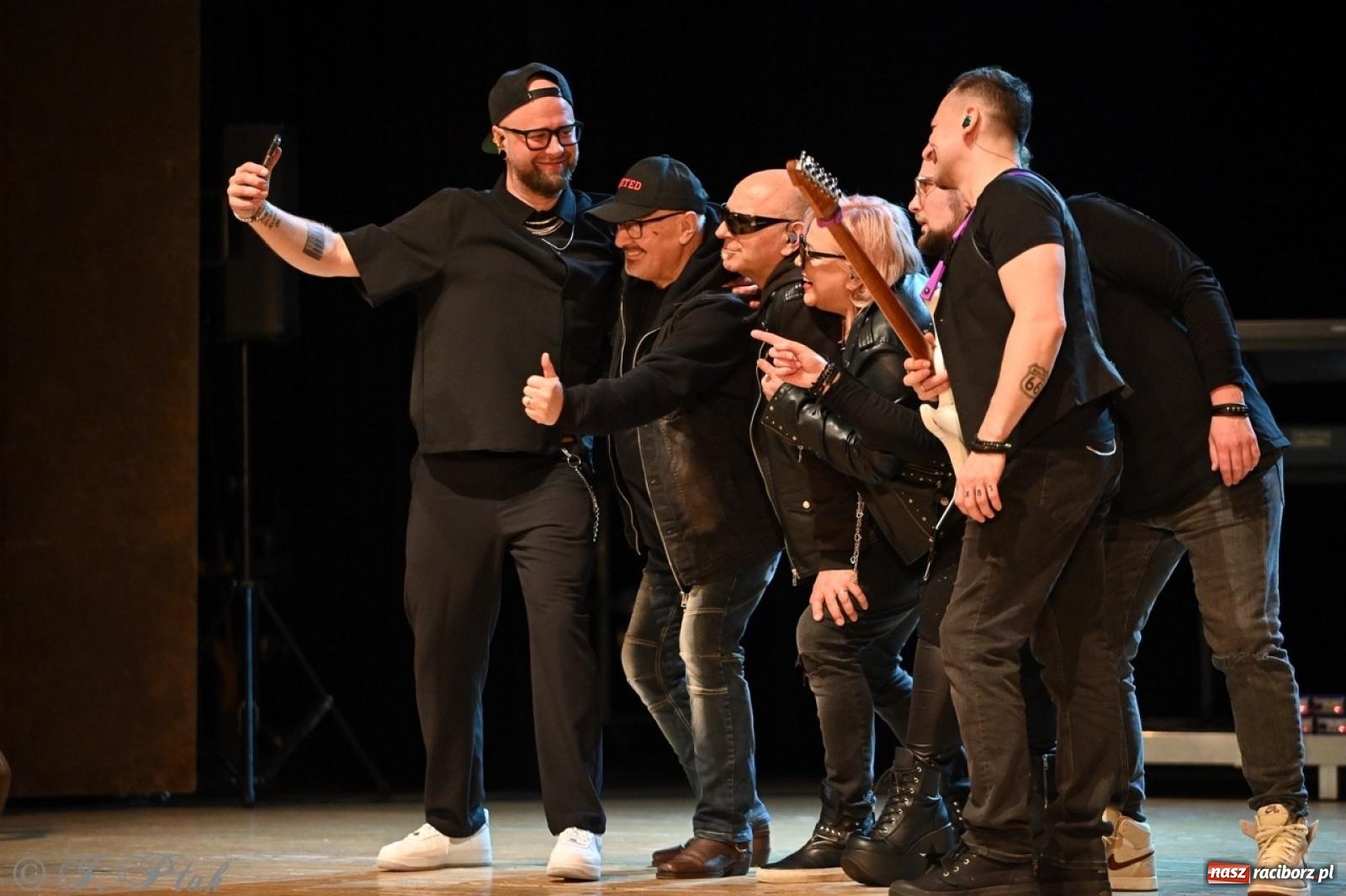 Zdjęcie w galerii na portalu naszraciborz.pl: Lombard 40/40! - 40 lat, 40 piosenek w Raciborzu [FOTO i WIDEO] wiadomości z regionu