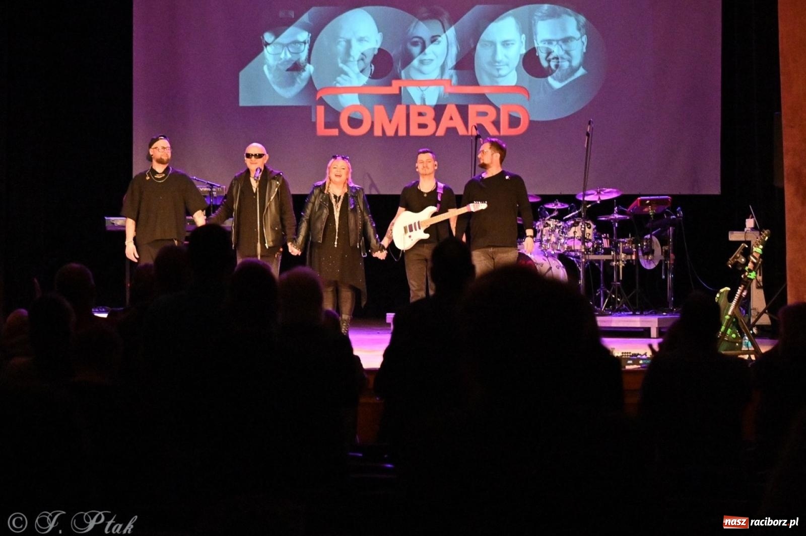 Zdjęcie w galerii na portalu naszraciborz.pl: Lombard 40/40! - 40 lat, 40 piosenek w Raciborzu [FOTO i WIDEO] wiadomości z regionu