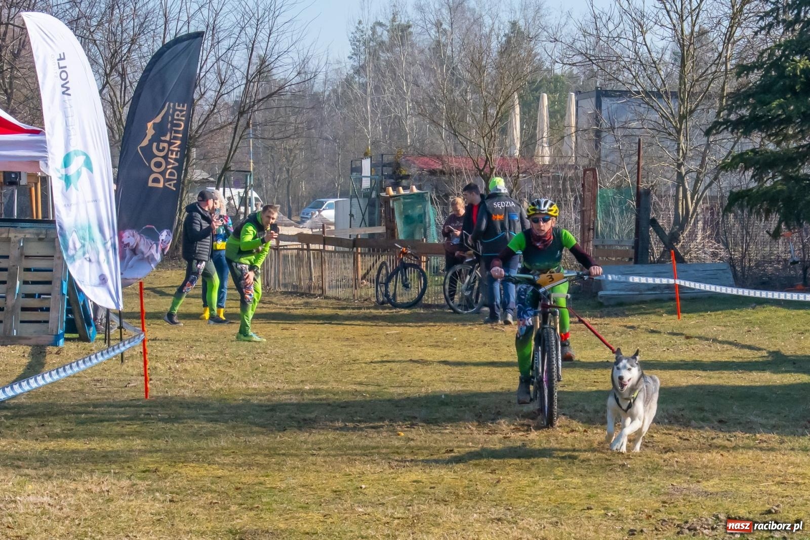Zdjęcie w galerii na portalu naszraciborz.pl: DOG ADVENTURE SPRINT RACE – zawody psich zaprzęgów w Kuźni Raciborskiej [FOTO i WIDEO] wiadomości z regionu