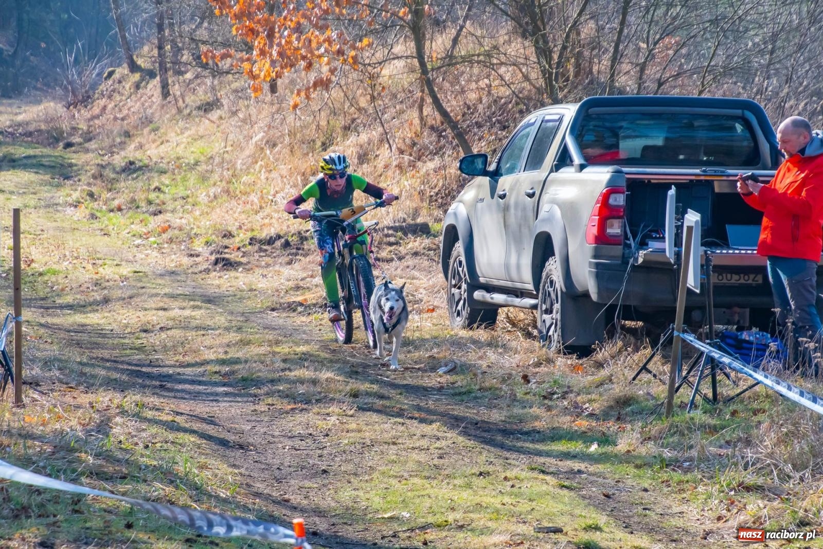 Zdjęcie w galerii na portalu naszraciborz.pl: DOG ADVENTURE SPRINT RACE – zawody psich zaprzęgów w Kuźni Raciborskiej [FOTO i WIDEO] wiadomości z regionu