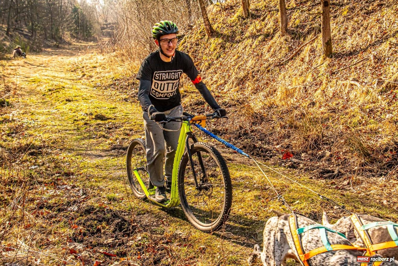 Zdjęcie w galerii na portalu naszraciborz.pl: DOG ADVENTURE SPRINT RACE – zawody psich zaprzęgów w Kuźni Raciborskiej [FOTO i WIDEO] wiadomości z regionu