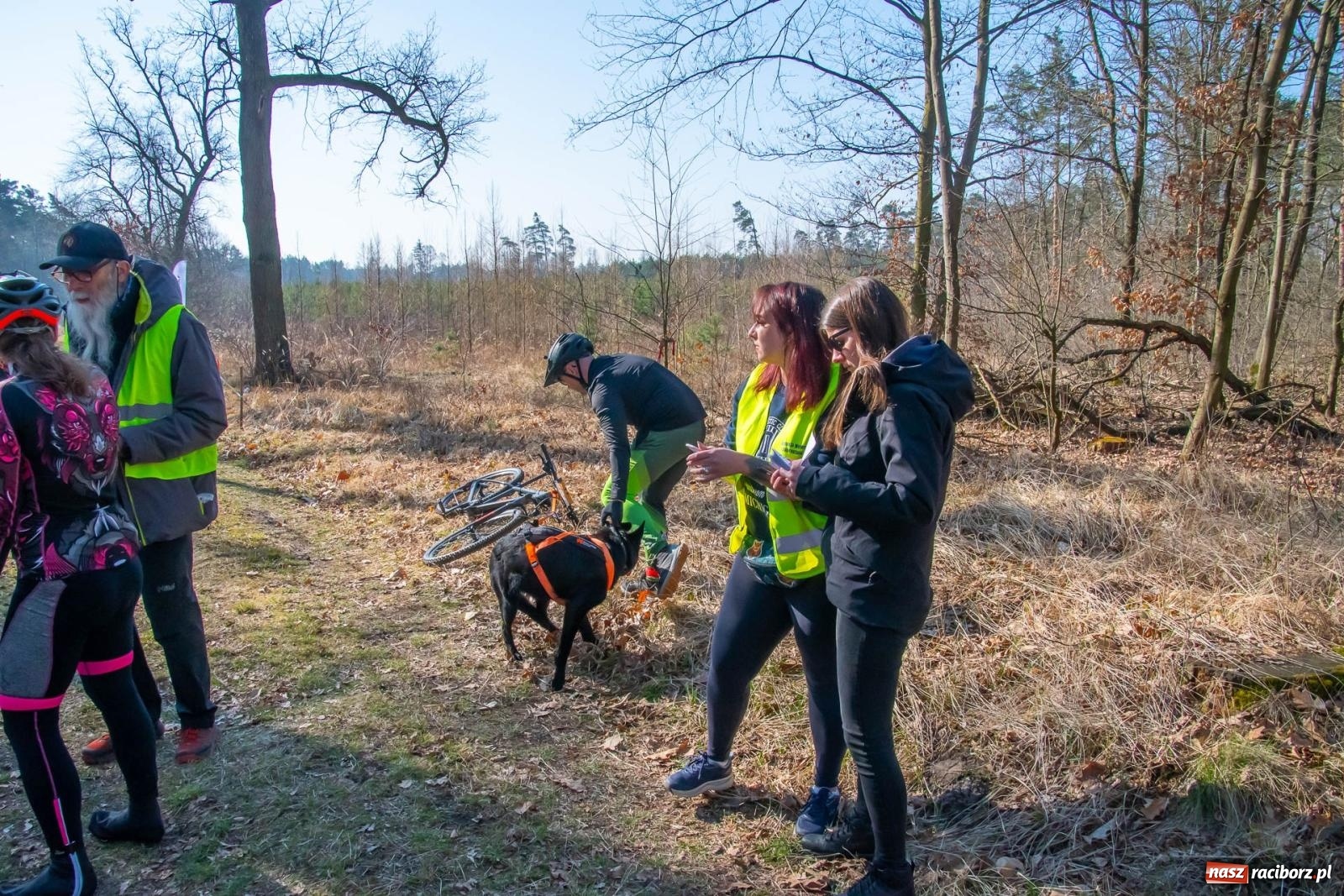 Zdjęcie w galerii na portalu naszraciborz.pl: DOG ADVENTURE SPRINT RACE – zawody psich zaprzęgów w Kuźni Raciborskiej [FOTO i WIDEO] wiadomości z regionu