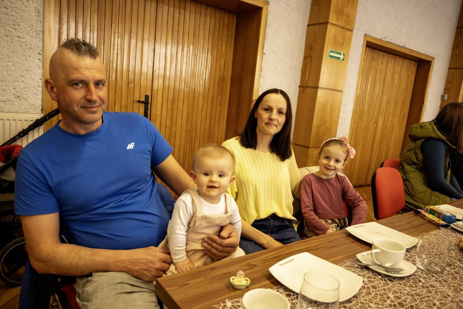 Zdjęcie w galerii na portalu naszraciborz.pl: W Krzyżanowicach przywitano najmłodszych mieszkańców gminy wiadomości z regionu