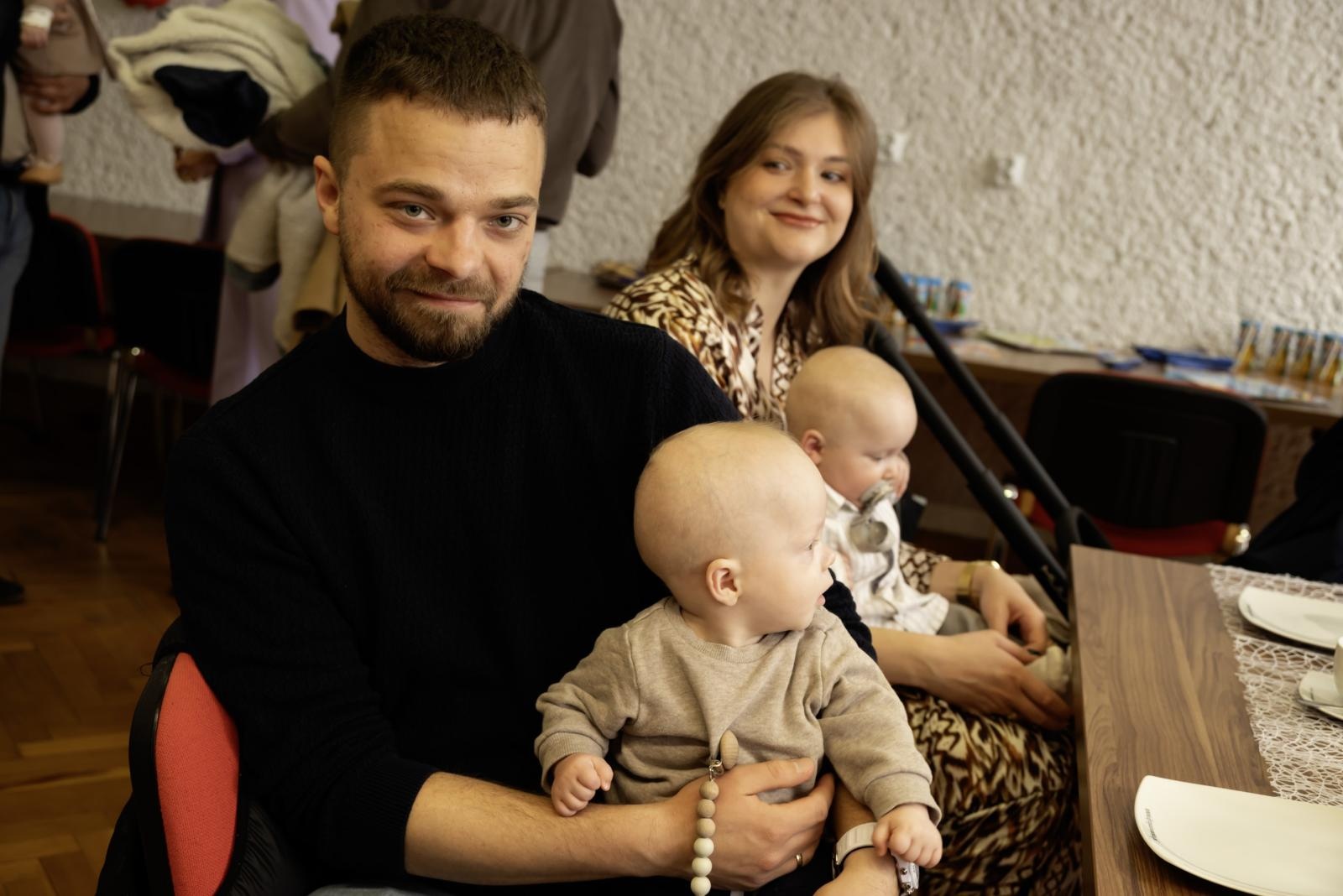 Zdjęcie w galerii na portalu naszraciborz.pl: W Krzyżanowicach przywitano najmłodszych mieszkańców gminy wiadomości z regionu