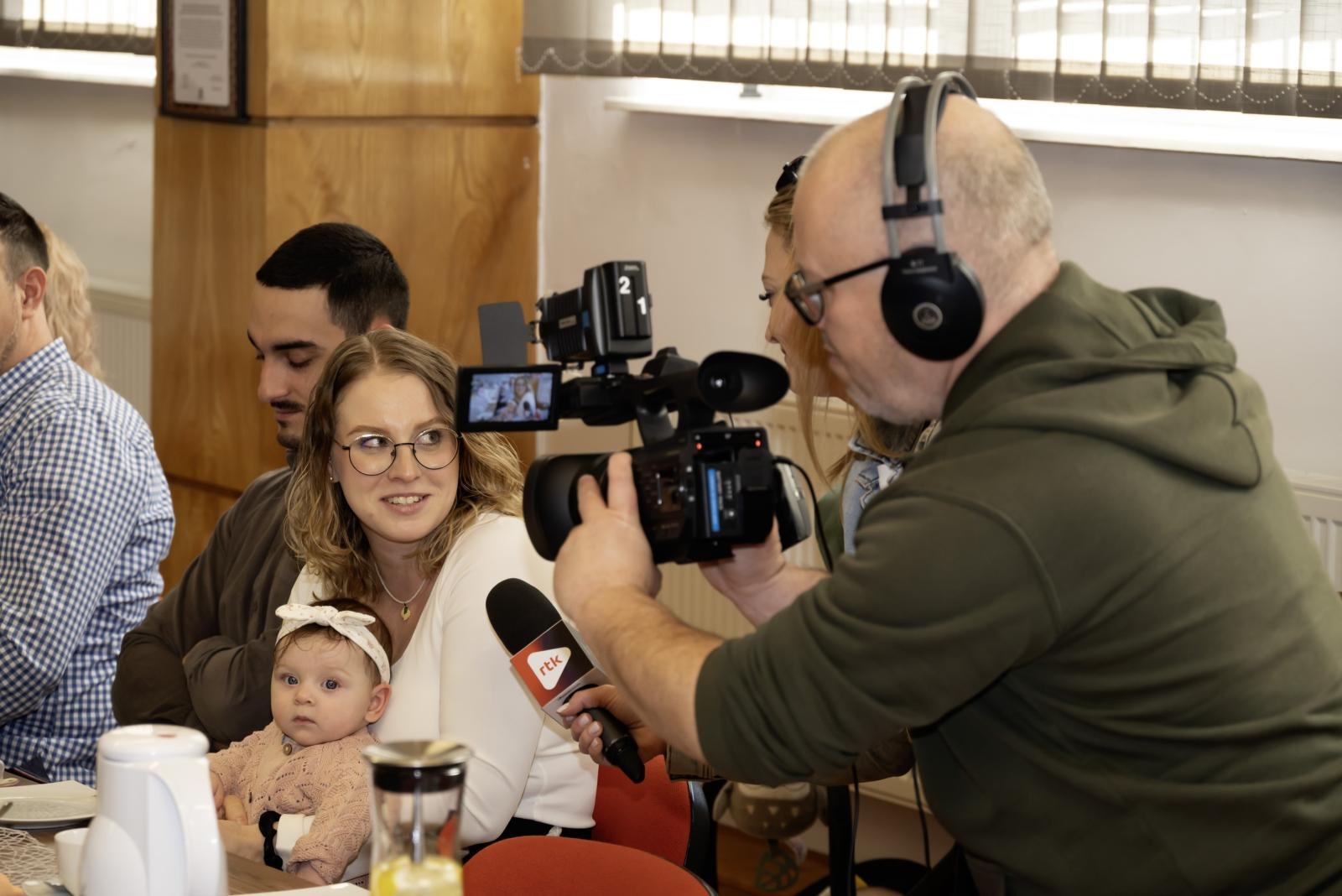 Zdjęcie w galerii na portalu naszraciborz.pl: W Krzyżanowicach przywitano najmłodszych mieszkańców gminy wiadomości z regionu