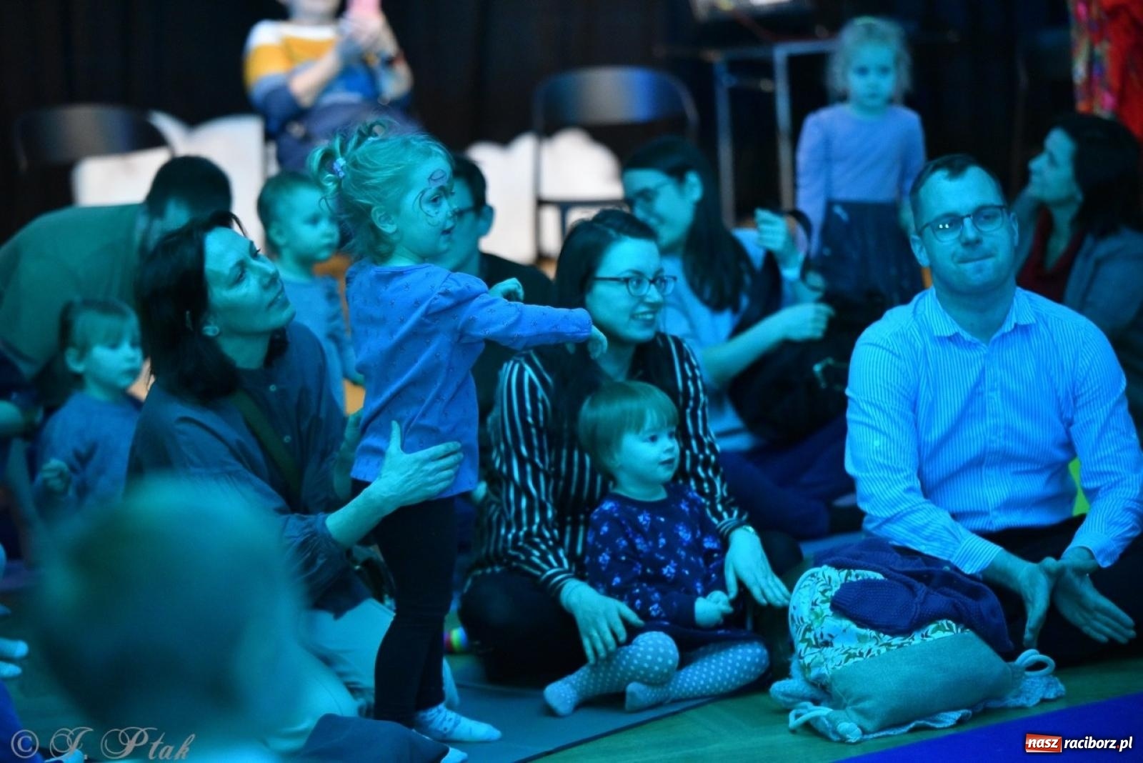 Zdjęcie w galerii na portalu naszraciborz.pl: Ptasie radio. Muzyczna podróż dla najmłodszych w RCK wiadomości z regionu