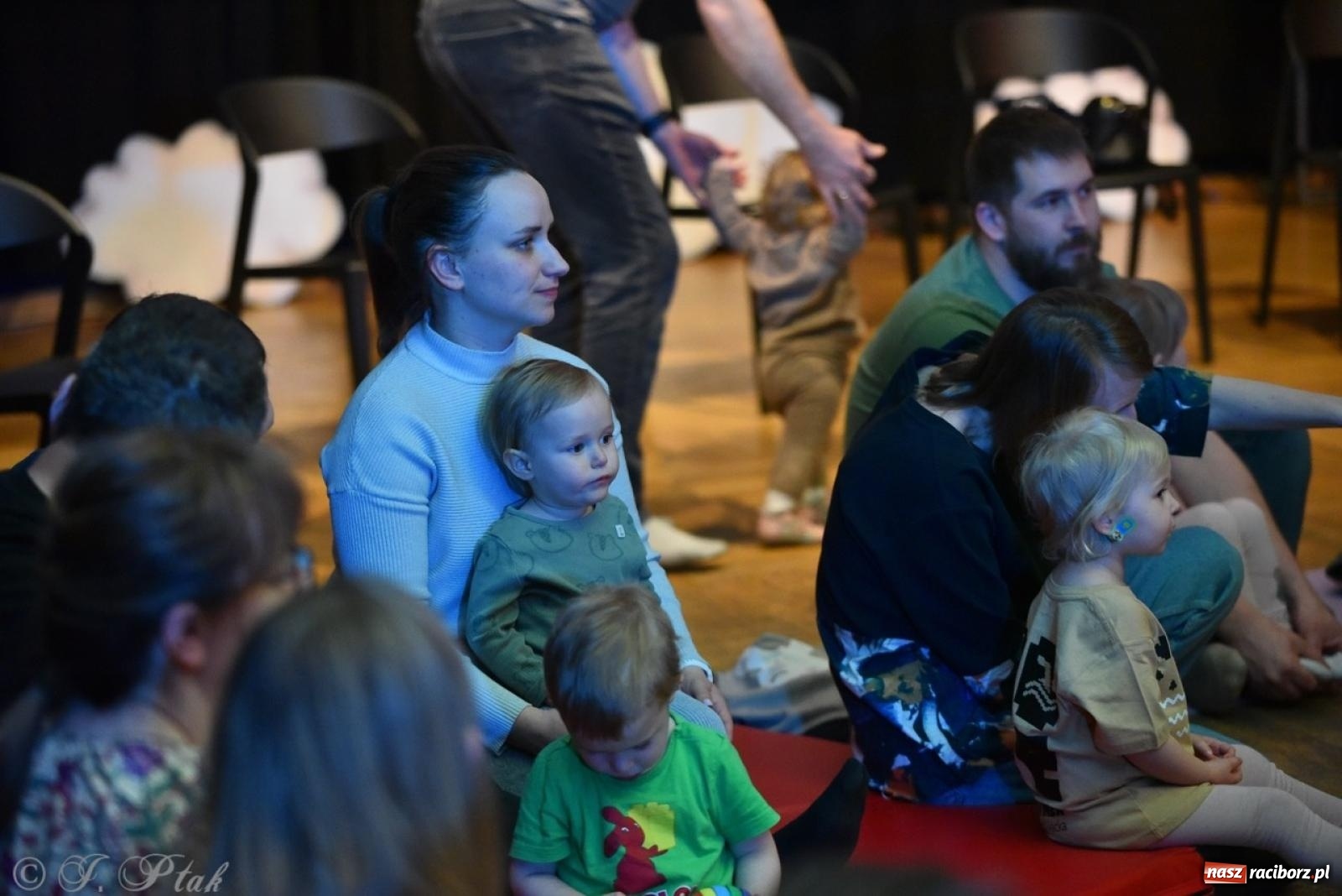 Zdjęcie w galerii na portalu naszraciborz.pl: Ptasie radio. Muzyczna podróż dla najmłodszych w RCK wiadomości z regionu