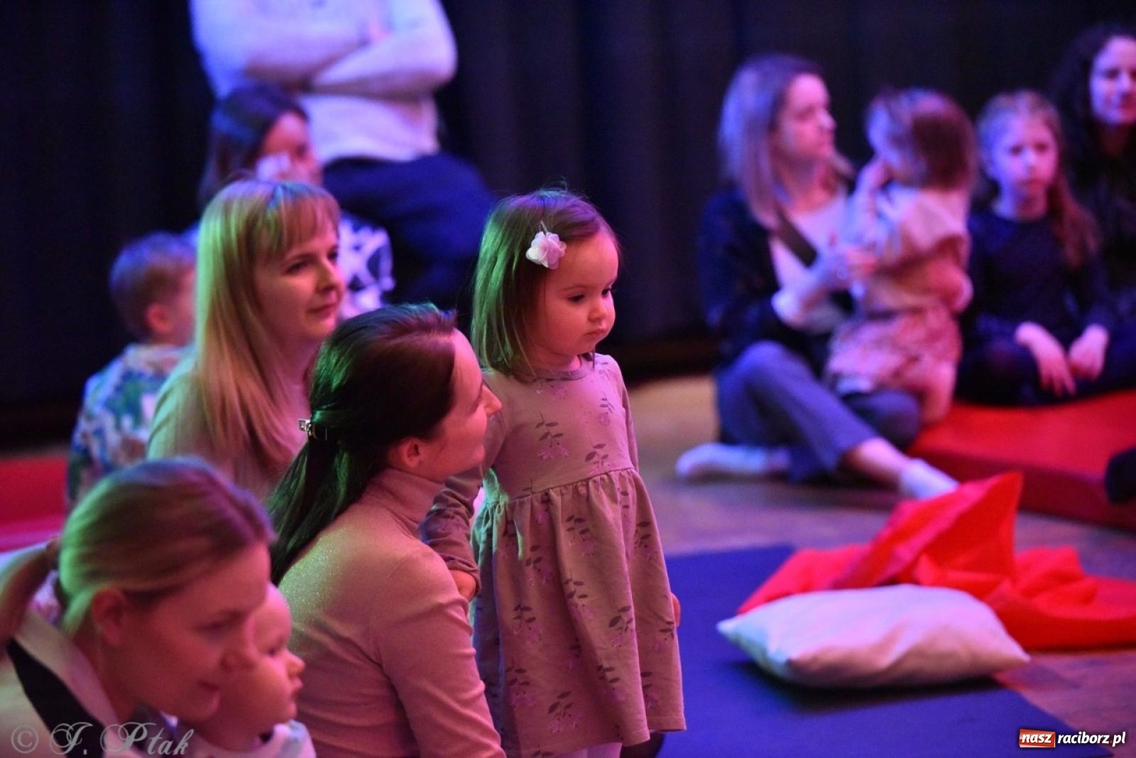 Zdjęcie w galerii na portalu naszraciborz.pl: Ptasie radio. Muzyczna podróż dla najmłodszych w RCK wiadomości z regionu