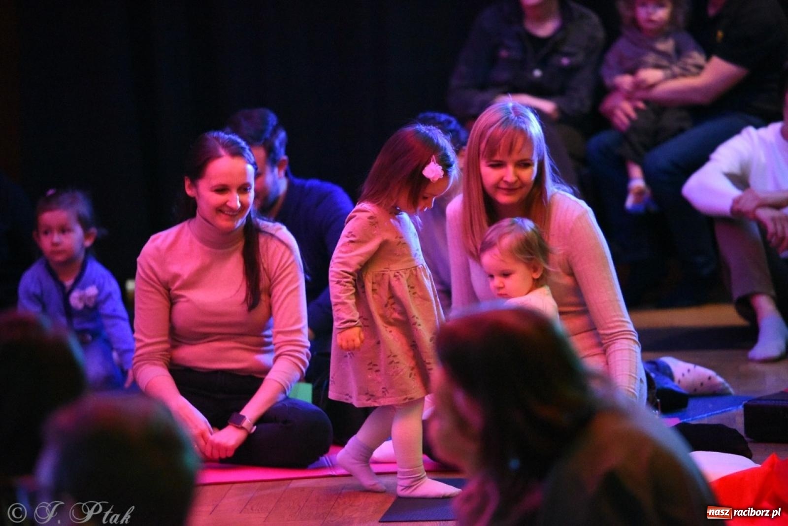 Zdjęcie w galerii na portalu naszraciborz.pl: Ptasie radio. Muzyczna podróż dla najmłodszych w RCK wiadomości z regionu