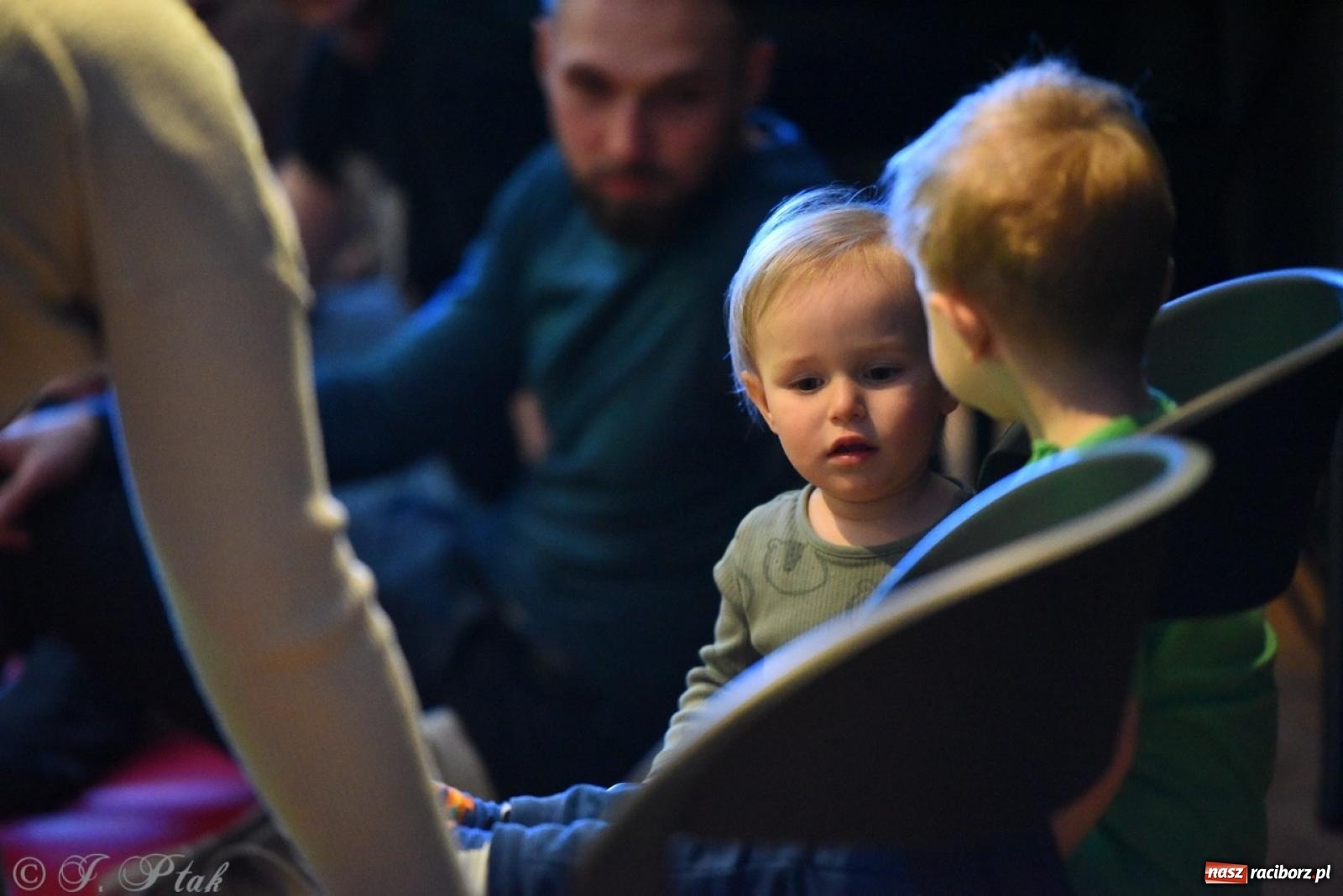 Zdjęcie w galerii na portalu naszraciborz.pl: Ptasie radio. Muzyczna podróż dla najmłodszych w RCK wiadomości z regionu