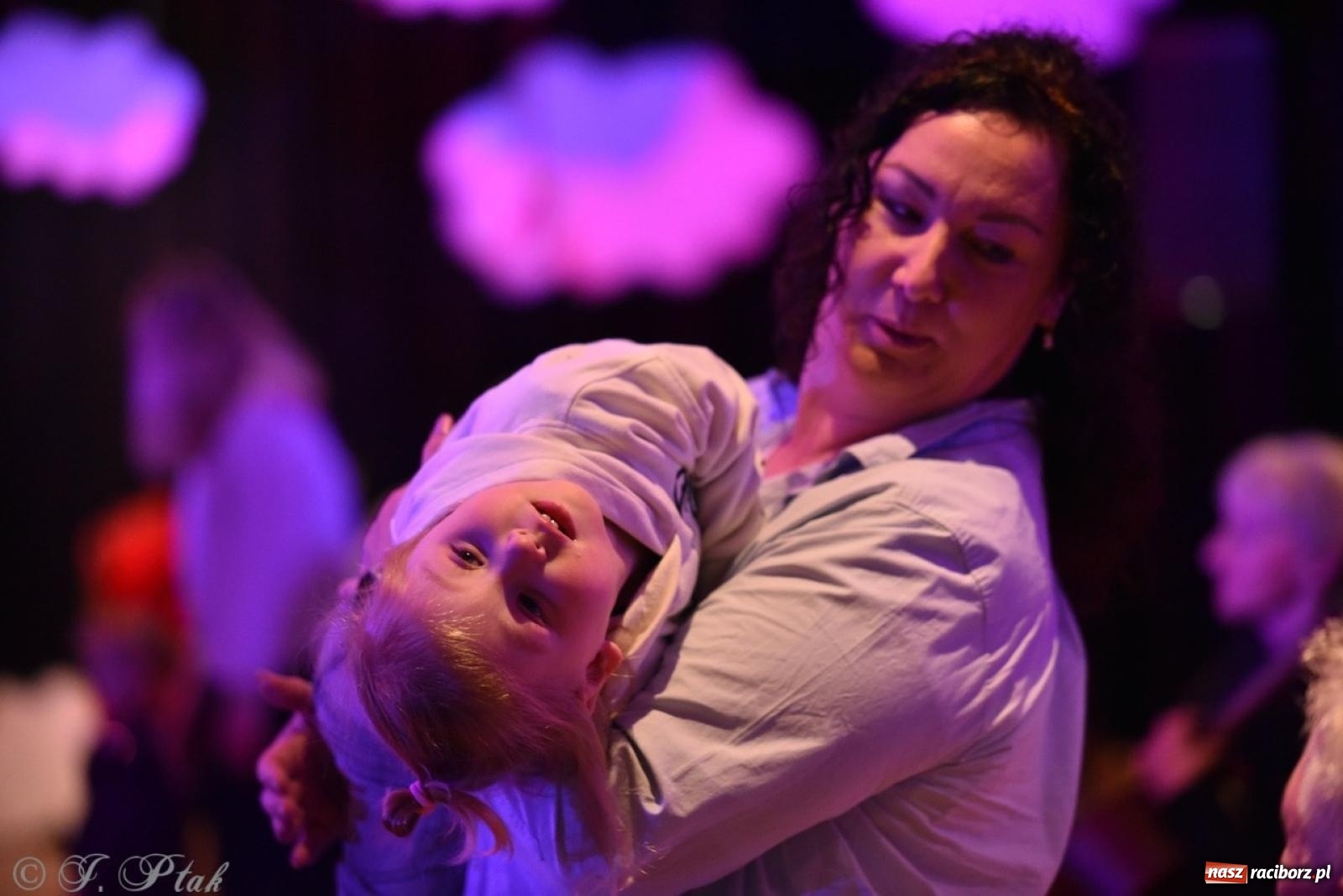 Zdjęcie w galerii na portalu naszraciborz.pl: Ptasie radio. Muzyczna podróż dla najmłodszych w RCK wiadomości z regionu