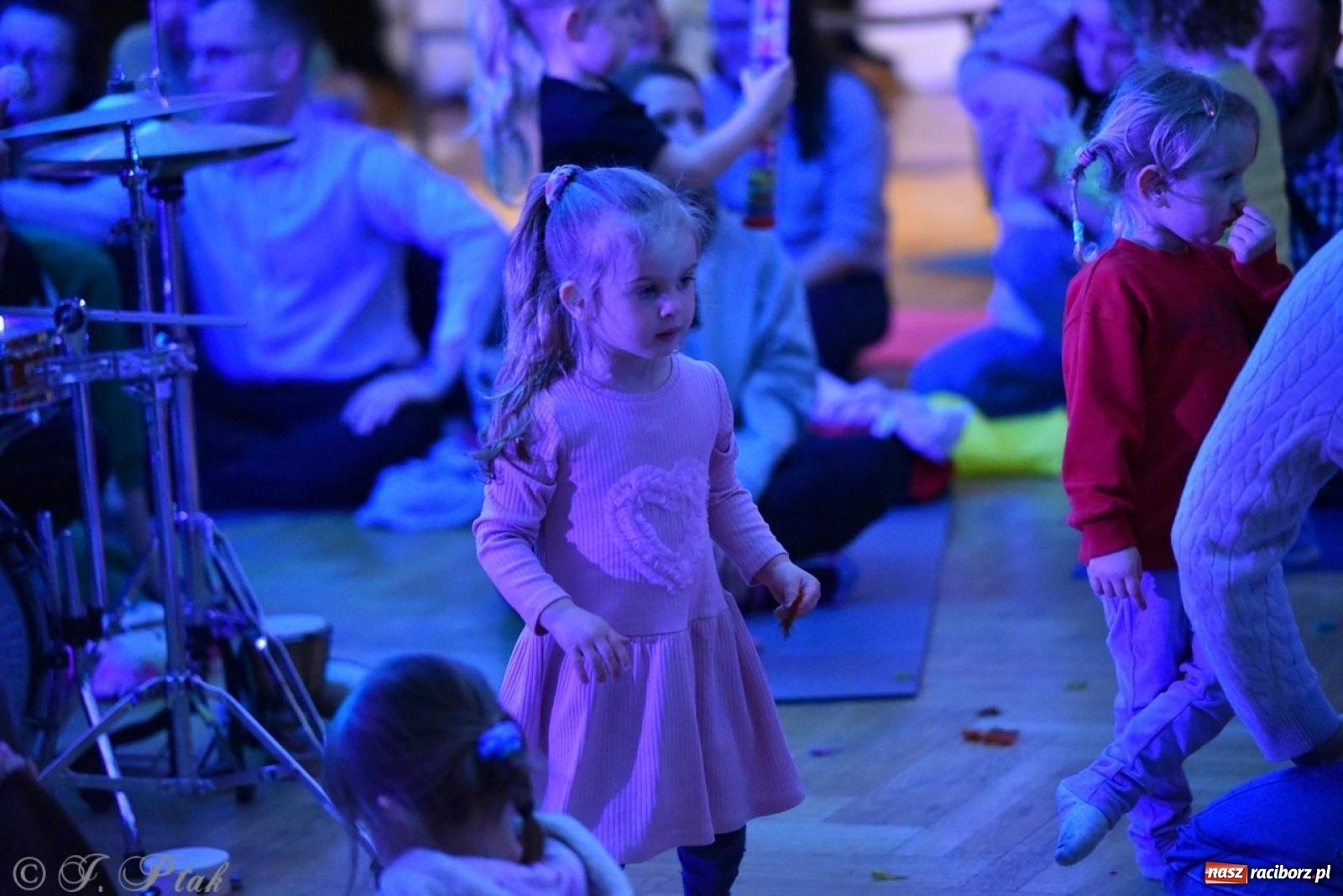 Zdjęcie w galerii na portalu naszraciborz.pl: Ptasie radio. Muzyczna podróż dla najmłodszych w RCK wiadomości z regionu