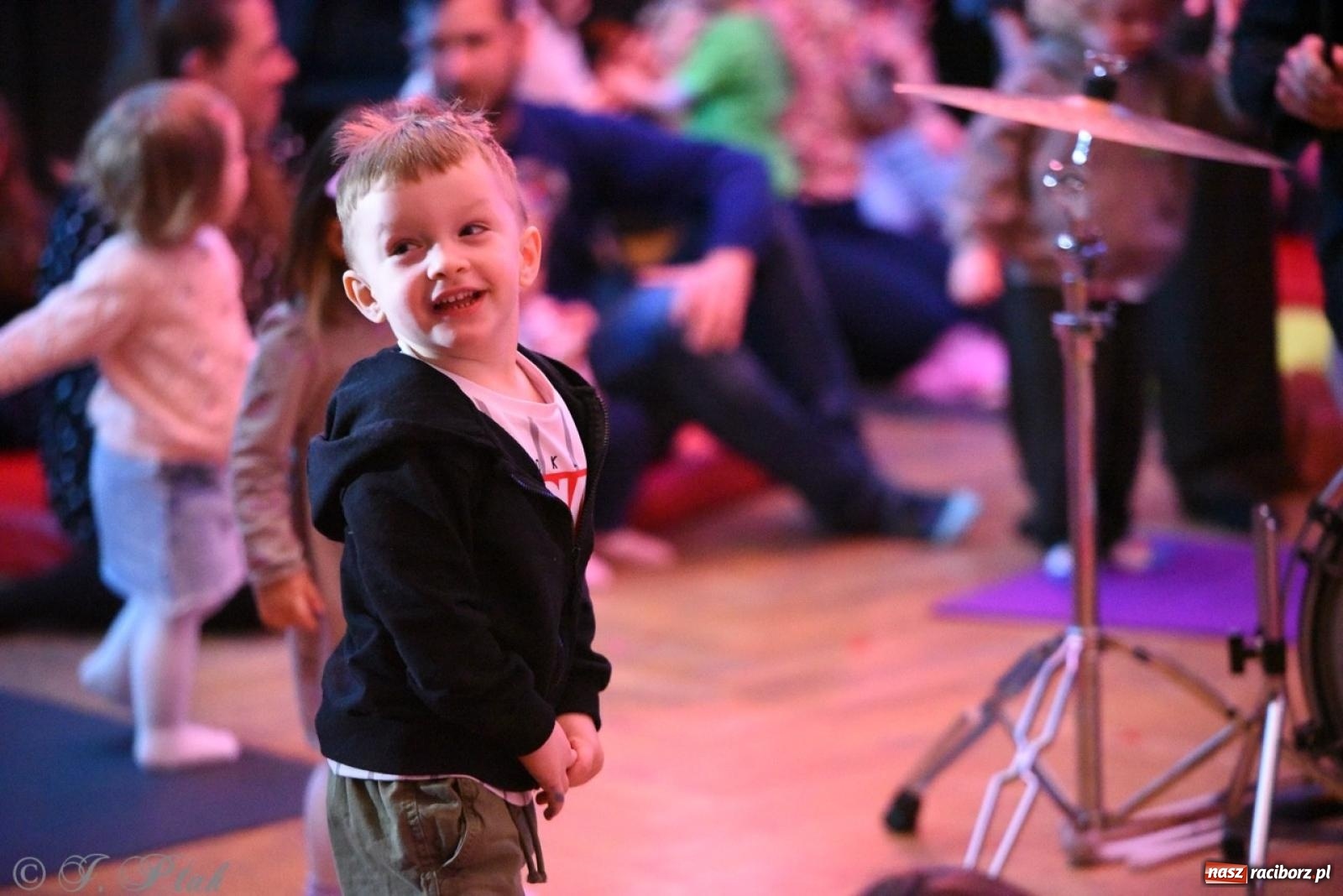 Zdjęcie w galerii na portalu naszraciborz.pl: Ptasie radio. Muzyczna podróż dla najmłodszych w RCK wiadomości z regionu