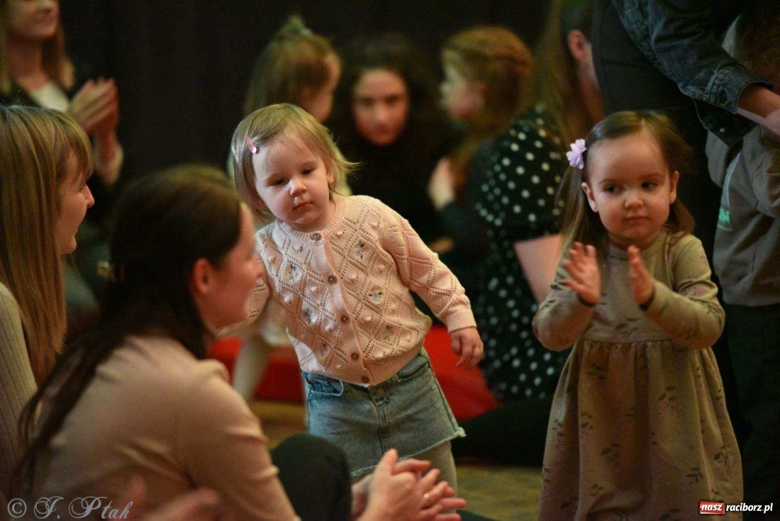 Zdjęcie w galerii na portalu naszraciborz.pl: Ptasie radio. Muzyczna podróż dla najmłodszych w RCK wiadomości z regionu