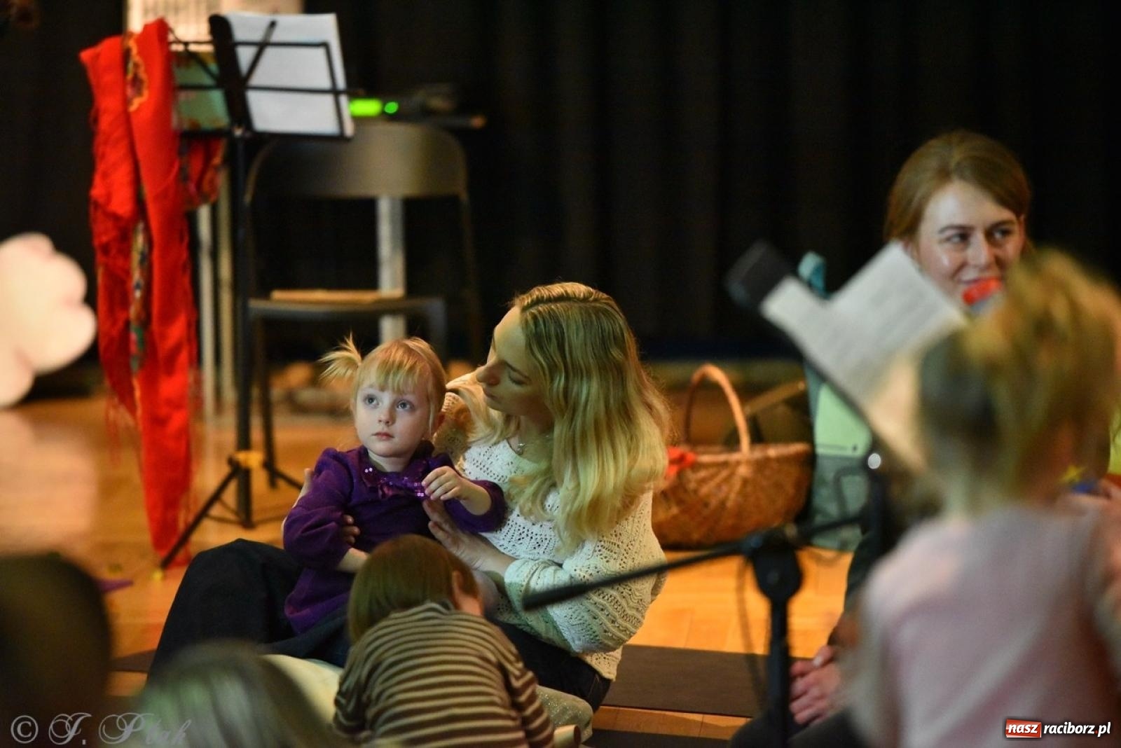 Zdjęcie w galerii na portalu naszraciborz.pl: Ptasie radio. Muzyczna podróż dla najmłodszych w RCK wiadomości z regionu