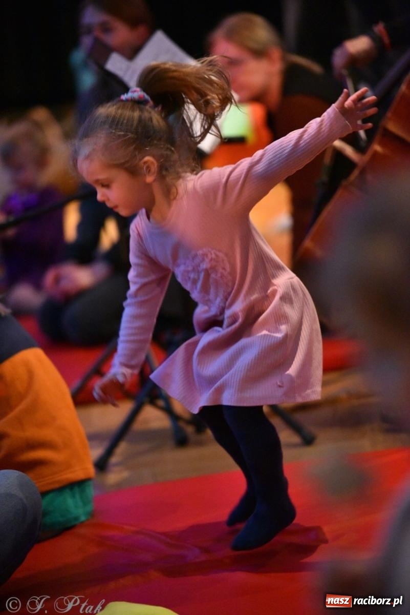 Zdjęcie w galerii na portalu naszraciborz.pl: Ptasie radio. Muzyczna podróż dla najmłodszych w RCK wiadomości z regionu