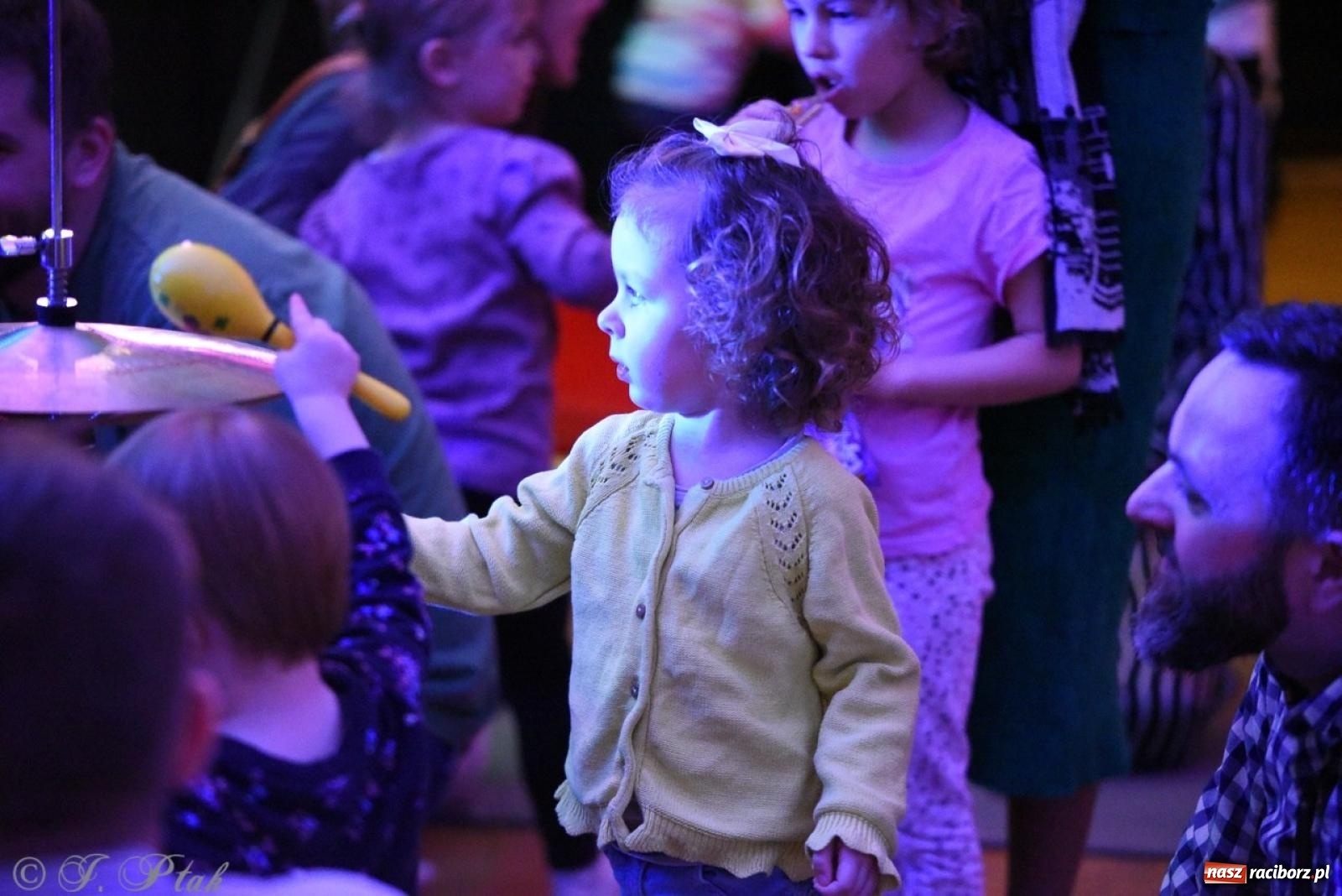 Zdjęcie w galerii na portalu naszraciborz.pl: Ptasie radio. Muzyczna podróż dla najmłodszych w RCK wiadomości z regionu