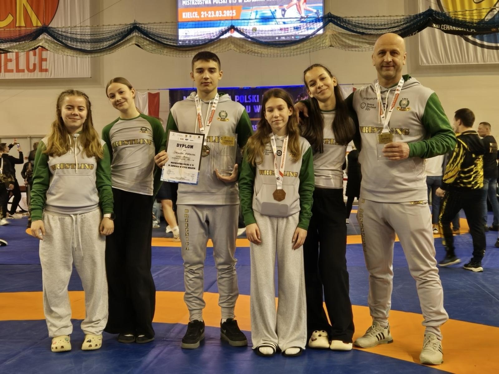 Zdjęcie w galerii na portalu naszraciborz.pl: Sukcesy zawodników Dębu Brzeźnica na mistrzostwach Polski U15 wiadomości z regionu