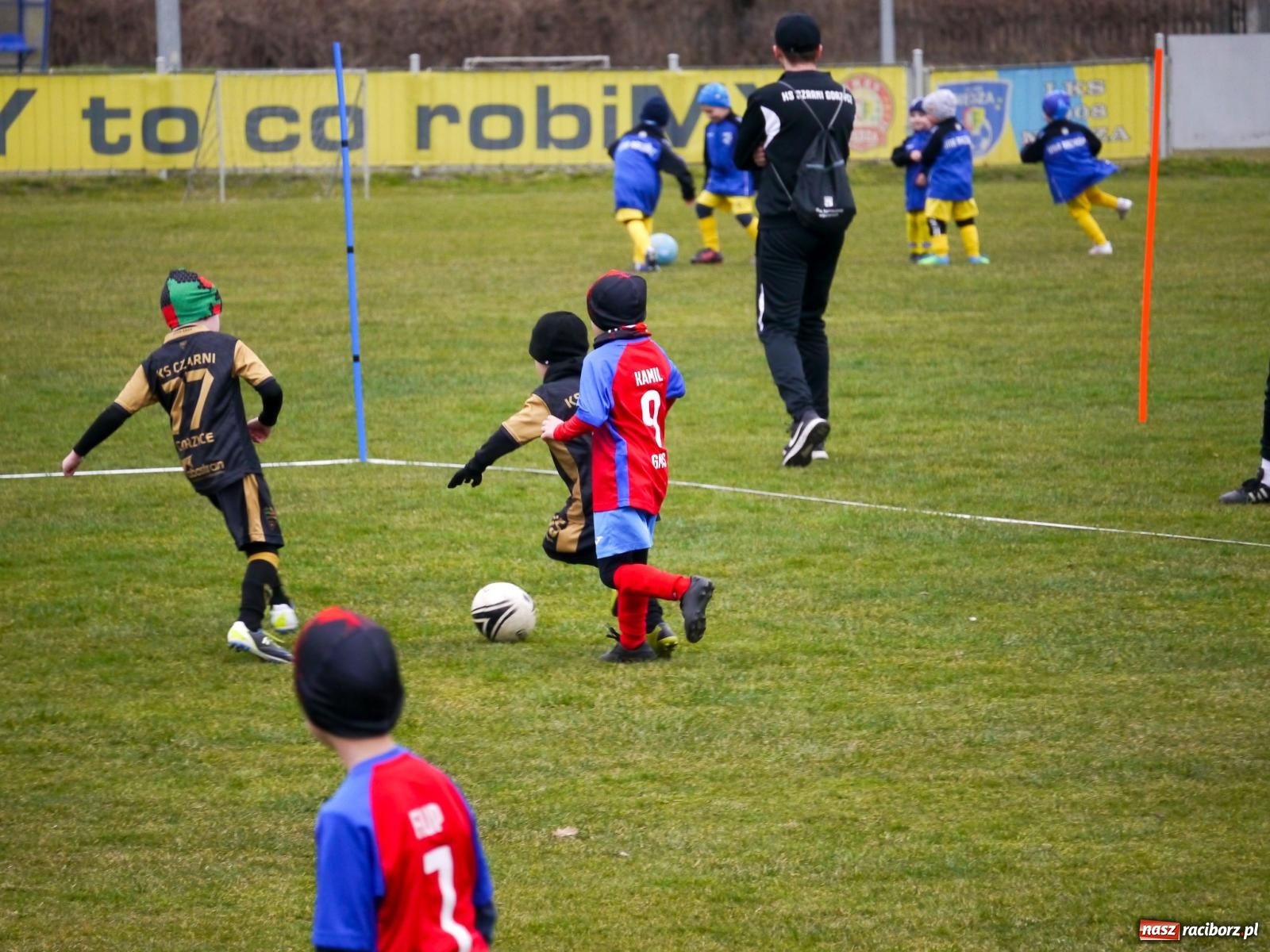 Zdjęcie w galerii na portalu naszraciborz.pl: Nędza. Sportowa rywalizacja młodzieży w szczytnym celu wiadomości z regionu