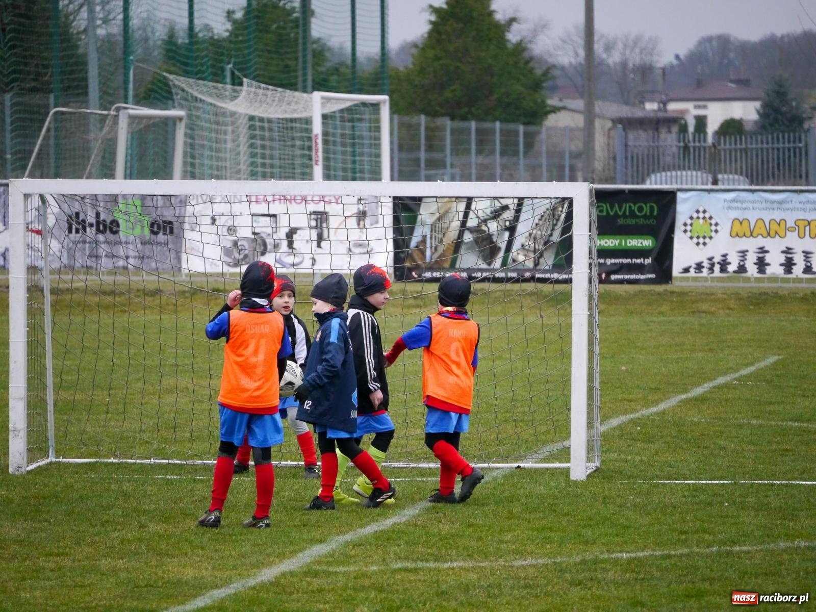 Zdjęcie w galerii na portalu naszraciborz.pl: Nędza. Sportowa rywalizacja młodzieży w szczytnym celu wiadomości z regionu