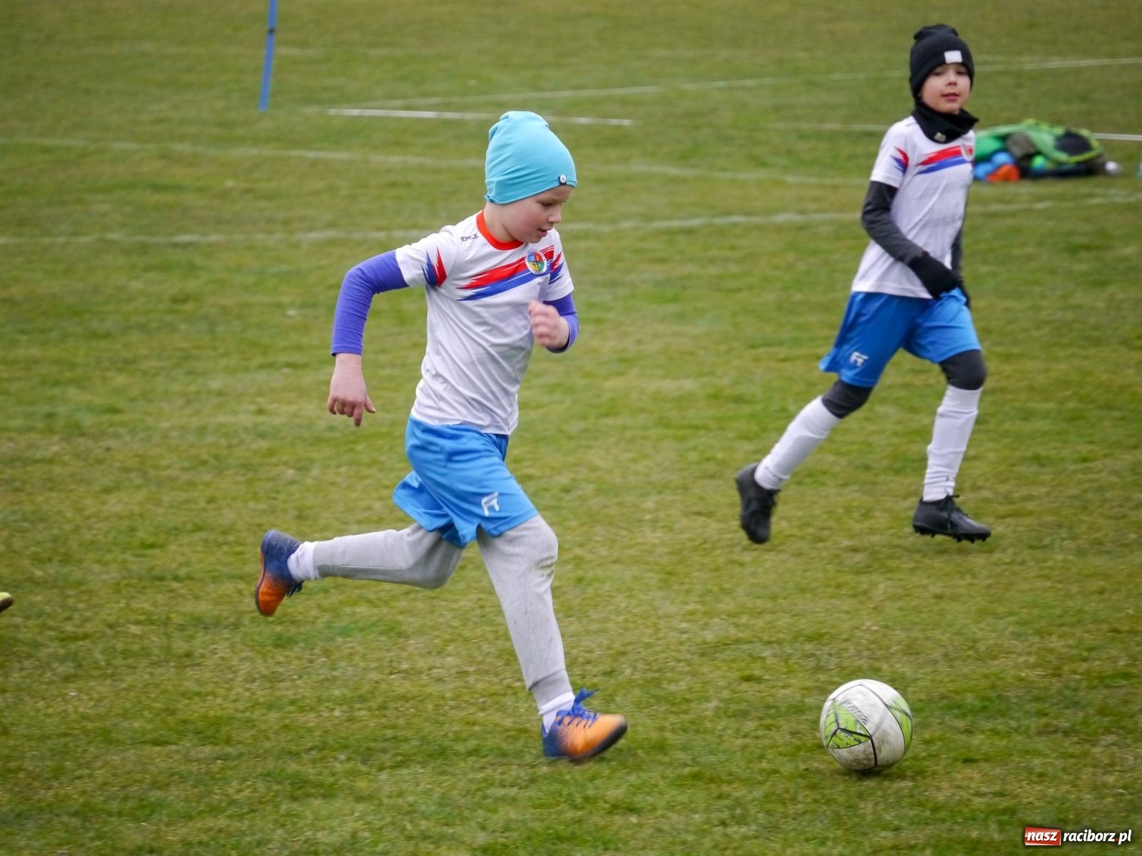 Zdjęcie w galerii na portalu naszraciborz.pl: Nędza. Sportowa rywalizacja młodzieży w szczytnym celu wiadomości z regionu