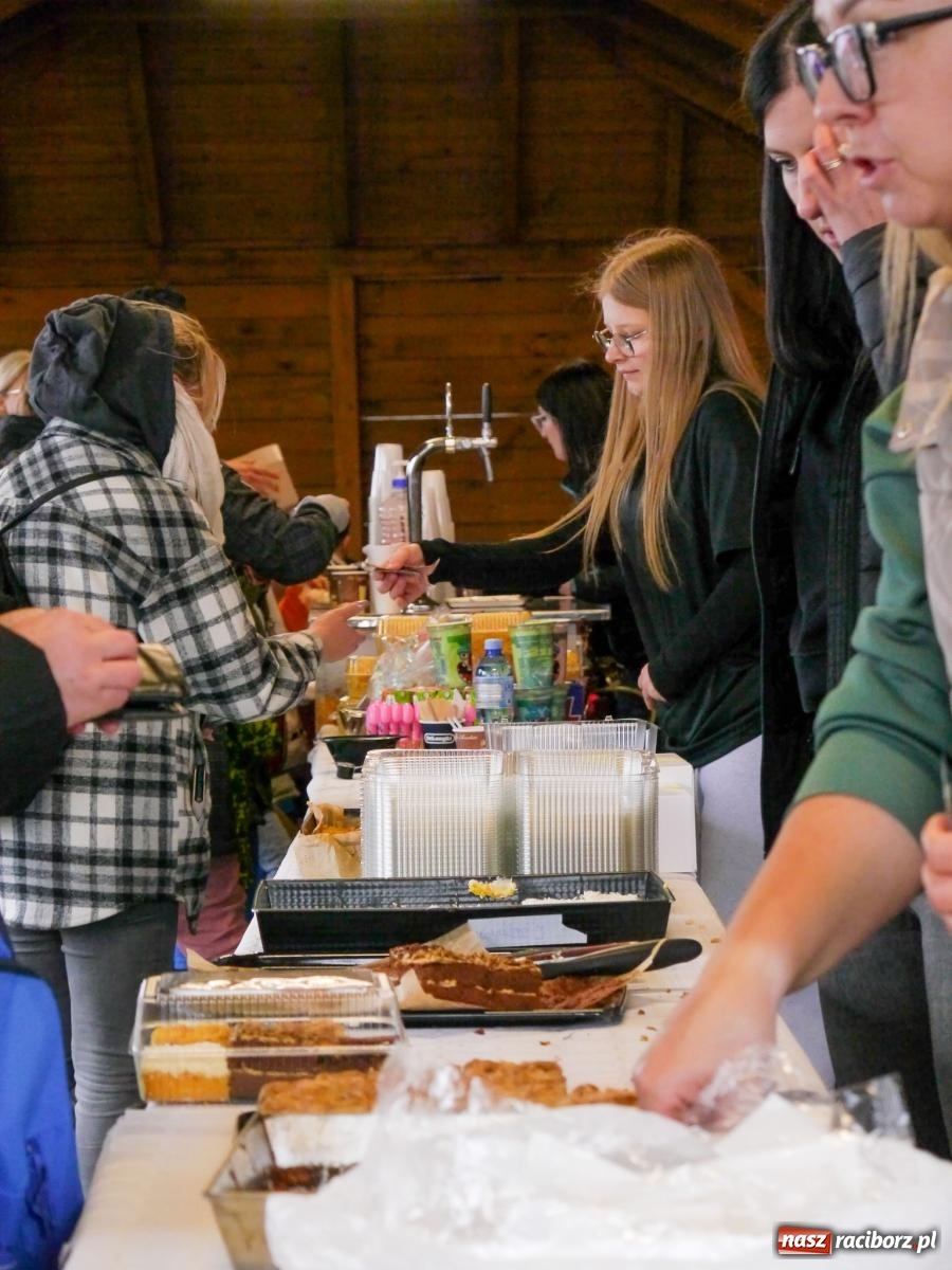Zdjęcie w galerii na portalu naszraciborz.pl: Nędza. Sportowa rywalizacja młodzieży w szczytnym celu wiadomości z regionu