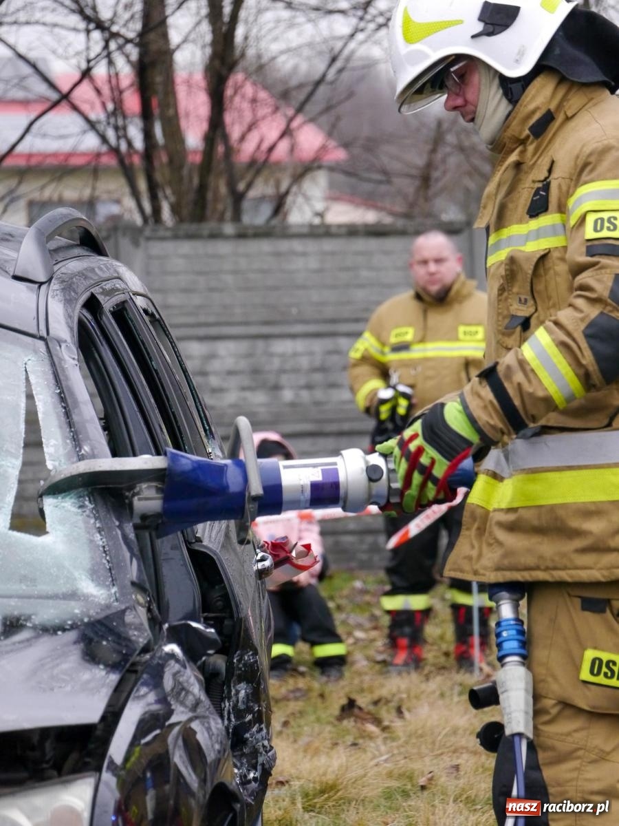 Zdjęcie w galerii na portalu naszraciborz.pl: Nędza. Sportowa rywalizacja młodzieży w szczytnym celu wiadomości z regionu