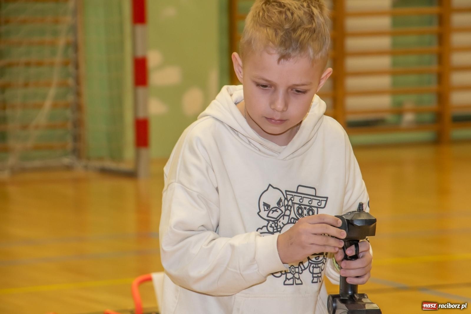 Zdjęcie w galerii na portalu naszraciborz.pl: Turniej aut zdalnie sterowanych zgromadził całe rodziny [FOTO i WIDEO] wiadomości z regionu