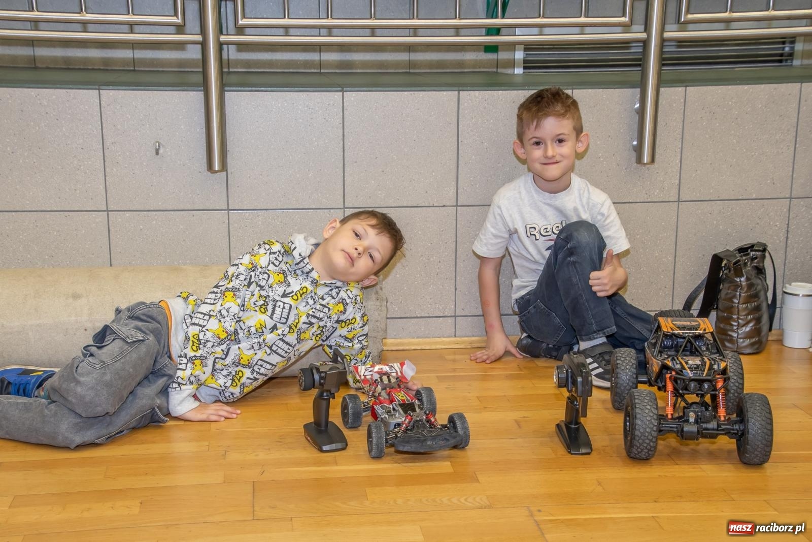 Zdjęcie w galerii na portalu naszraciborz.pl: Turniej aut zdalnie sterowanych zgromadził całe rodziny [FOTO i WIDEO] wiadomości z regionu