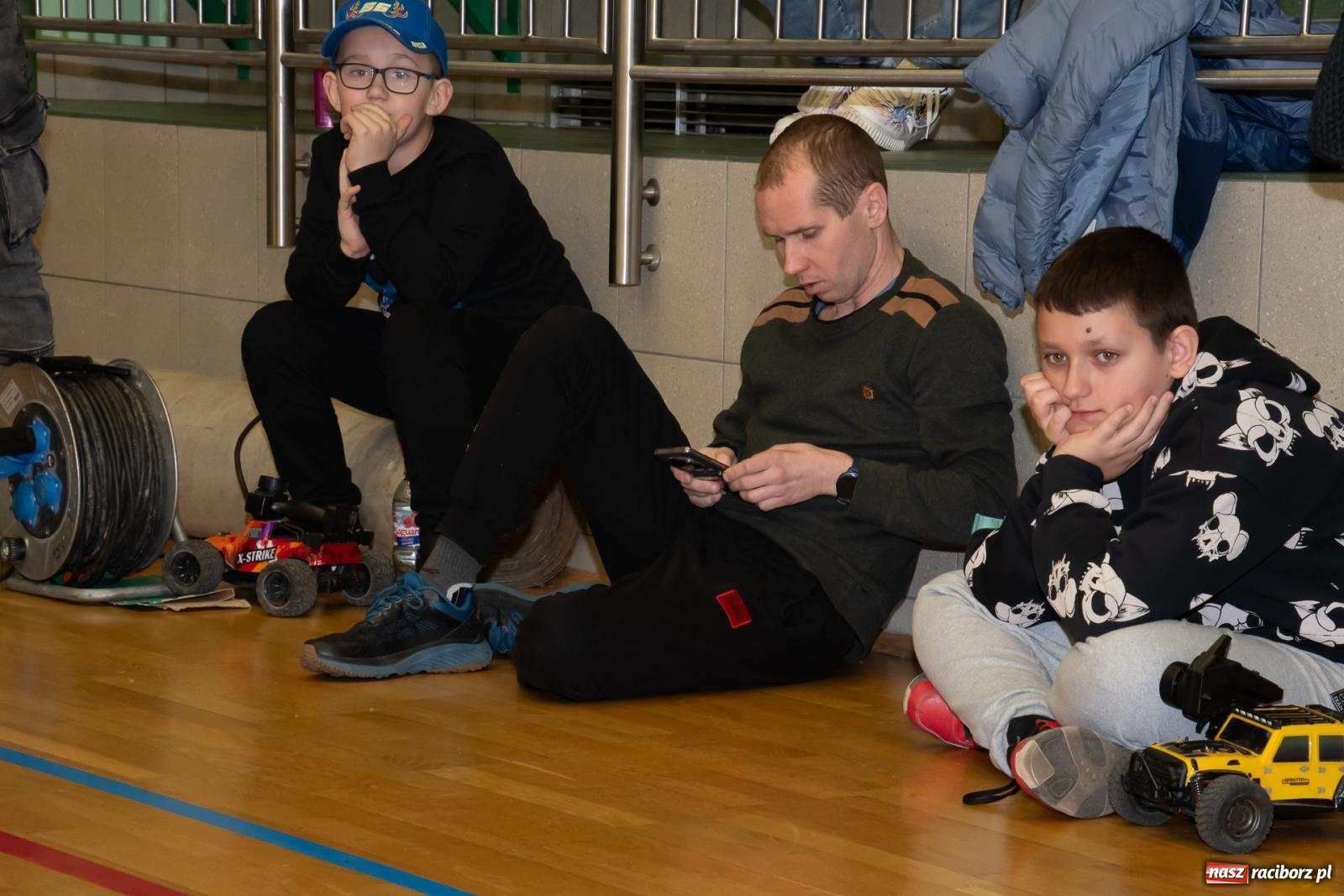 Zdjęcie w galerii na portalu naszraciborz.pl: Turniej aut zdalnie sterowanych zgromadził całe rodziny [FOTO i WIDEO] wiadomości z regionu
