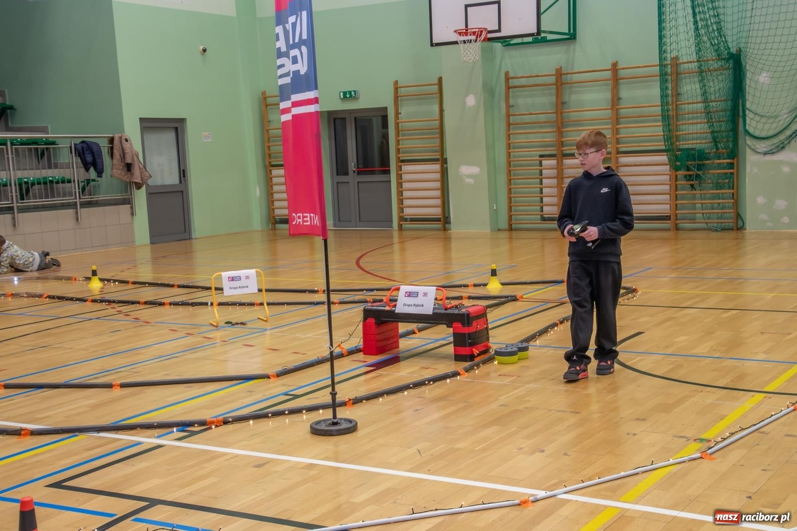 Zdjęcie w galerii na portalu naszraciborz.pl: Turniej aut zdalnie sterowanych zgromadził całe rodziny [FOTO i WIDEO] wiadomości z regionu