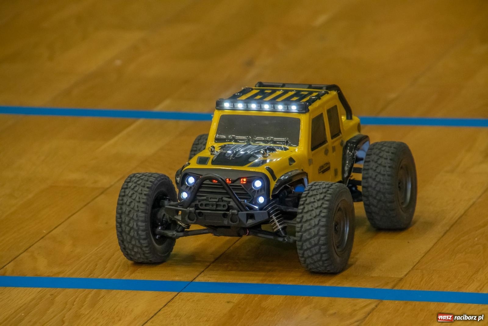 Zdjęcie w galerii na portalu naszraciborz.pl: Turniej aut zdalnie sterowanych zgromadził całe rodziny [FOTO i WIDEO] wiadomości z regionu