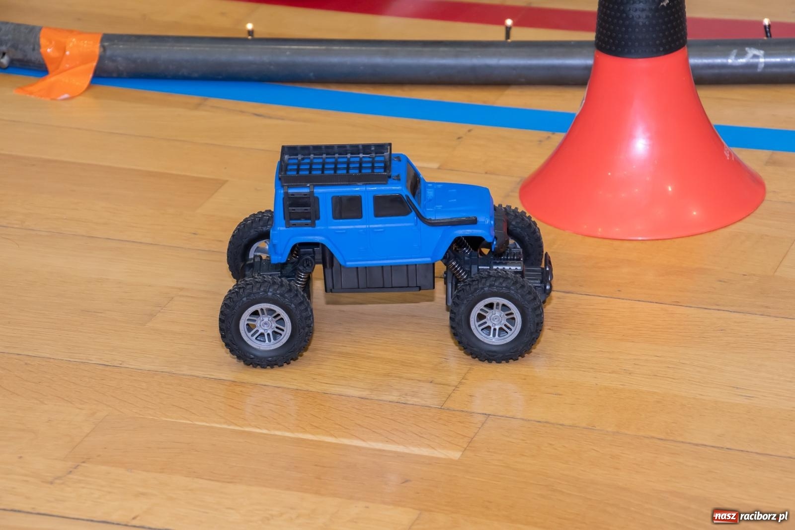 Zdjęcie w galerii na portalu naszraciborz.pl: Turniej aut zdalnie sterowanych zgromadził całe rodziny [FOTO i WIDEO] wiadomości z regionu