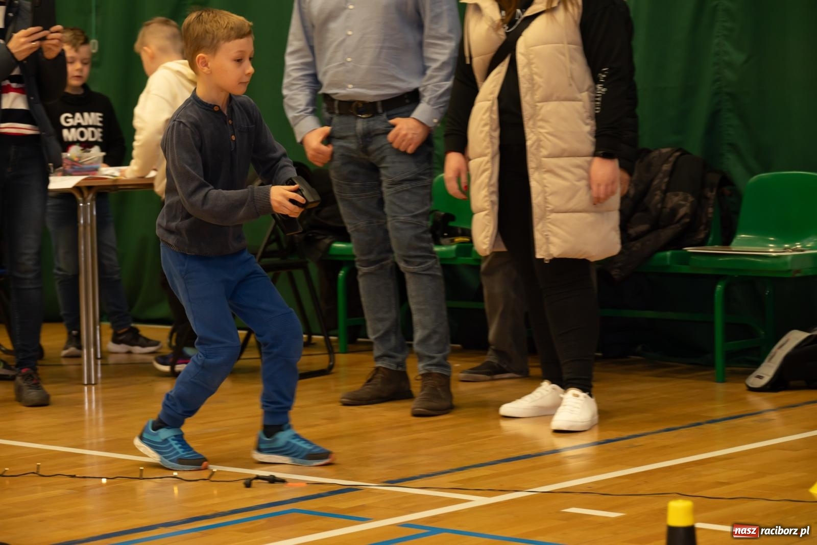 Zdjęcie w galerii na portalu naszraciborz.pl: Turniej aut zdalnie sterowanych zgromadził całe rodziny [FOTO i WIDEO] wiadomości z regionu