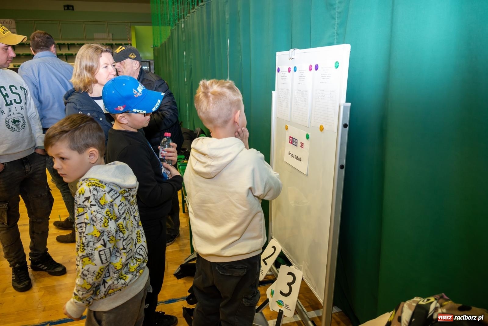 Zdjęcie w galerii na portalu naszraciborz.pl: Turniej aut zdalnie sterowanych zgromadził całe rodziny [FOTO i WIDEO] wiadomości z regionu