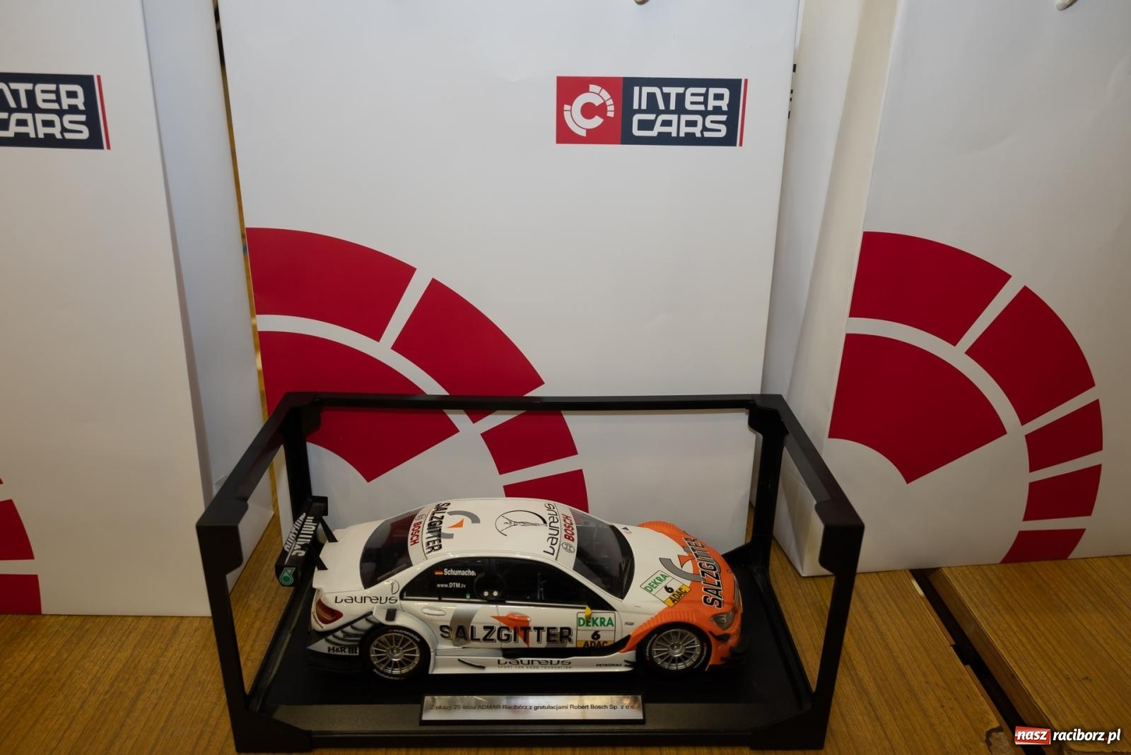 Zdjęcie w galerii na portalu naszraciborz.pl: Turniej aut zdalnie sterowanych zgromadził całe rodziny [FOTO i WIDEO] wiadomości z regionu