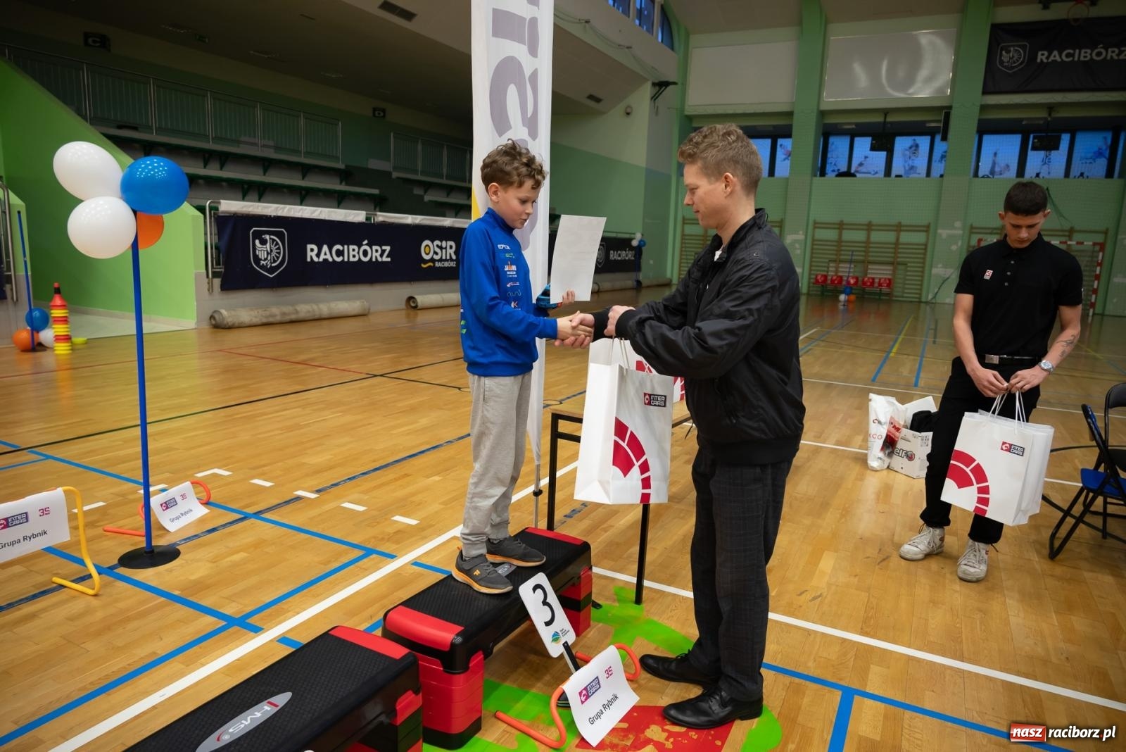 Zdjęcie w galerii na portalu naszraciborz.pl: Turniej aut zdalnie sterowanych zgromadził całe rodziny [FOTO i WIDEO] wiadomości z regionu
