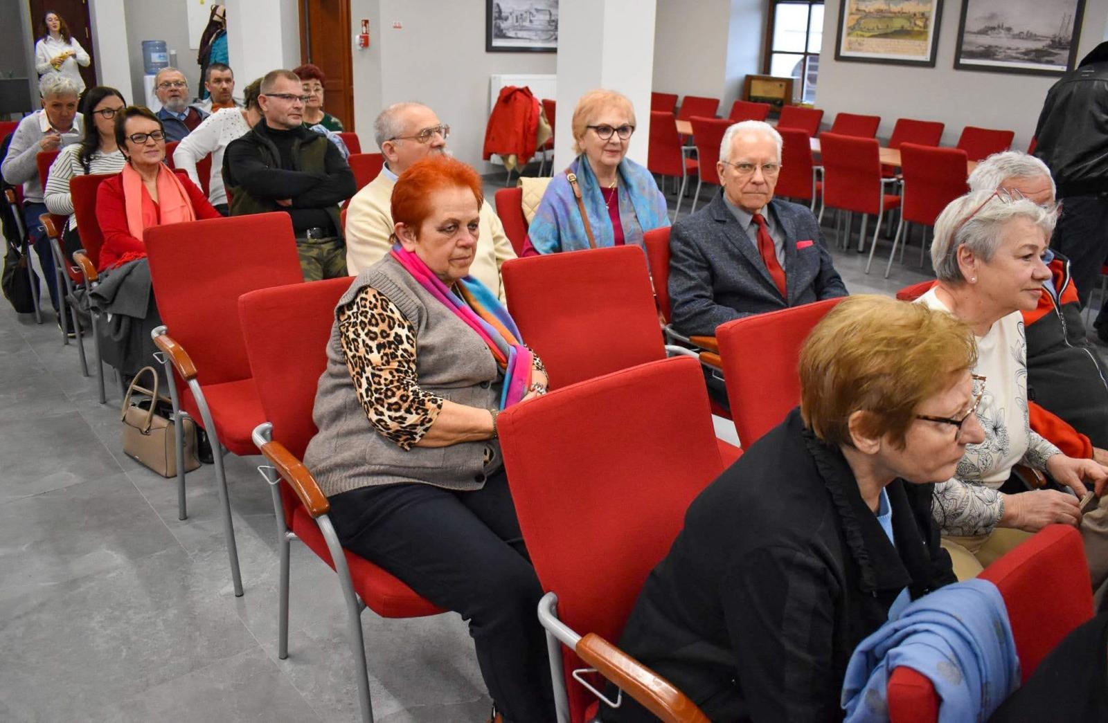 Zdjęcie w galerii na portalu naszraciborz.pl: Historia i przyroda na Zamku Piastowskim – edukacyjne wydarzenie w Raciborzu wiadomości z regionu